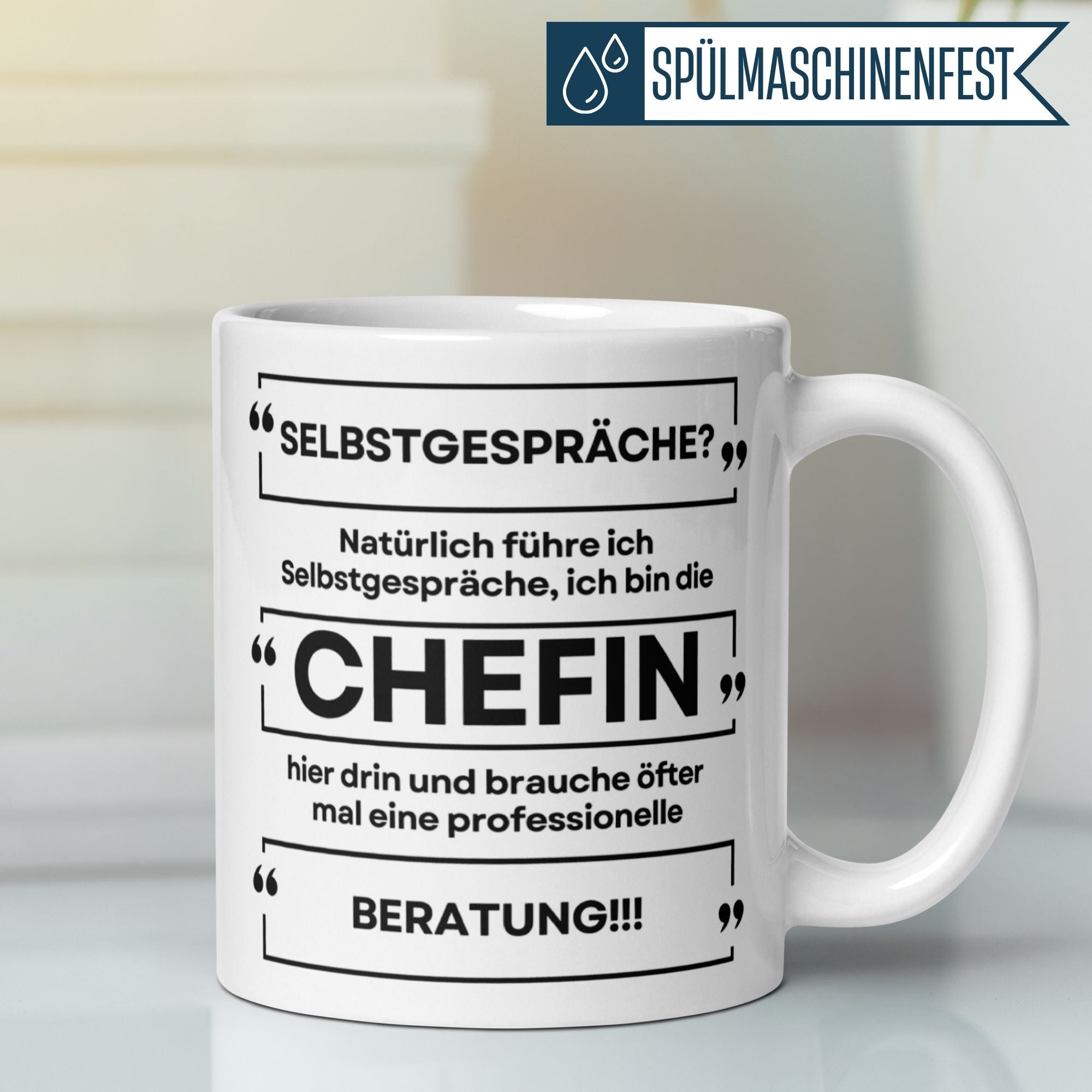 Momentals Tasse Chefin mit humorvollem Spruch über Selbstgespräche und professionelle Beratung.