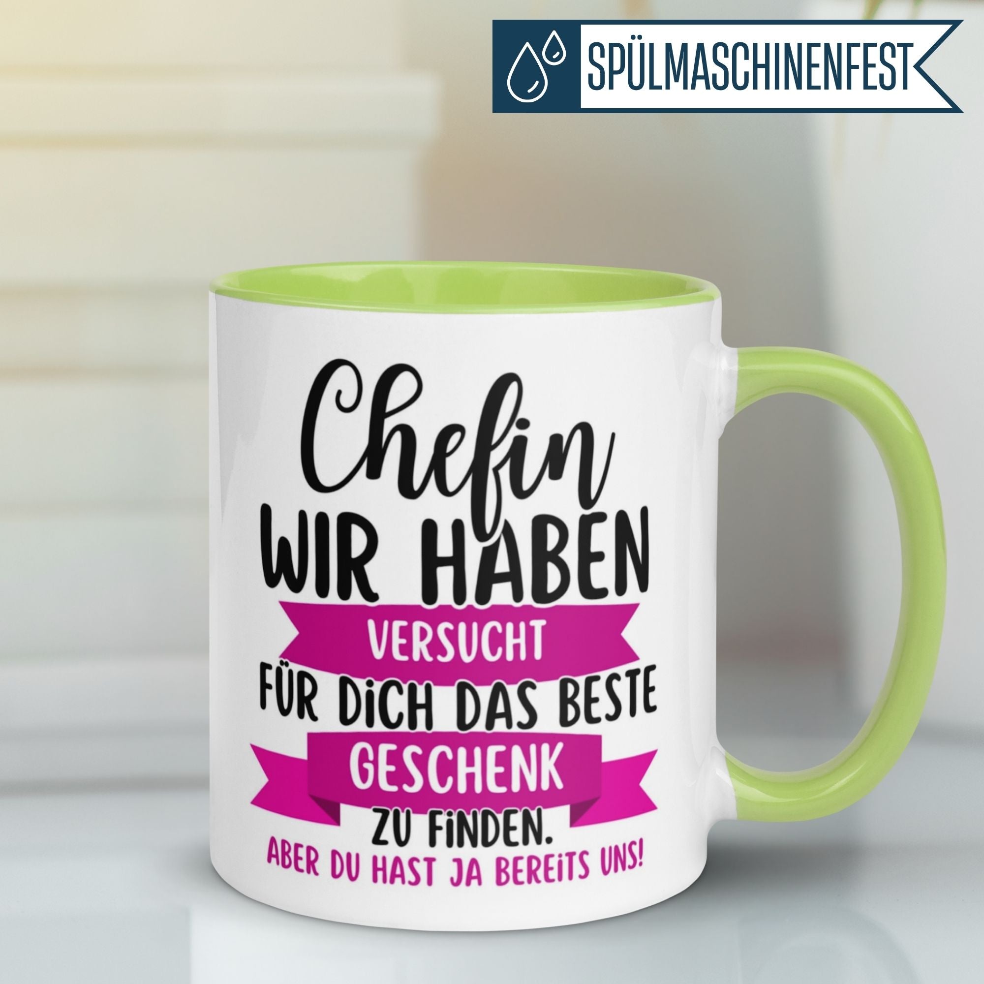 Momentals Tasse für Chefin mit humorvollem Spruch und pinken Bannern, perfektes Abschiedsgeschenk.
