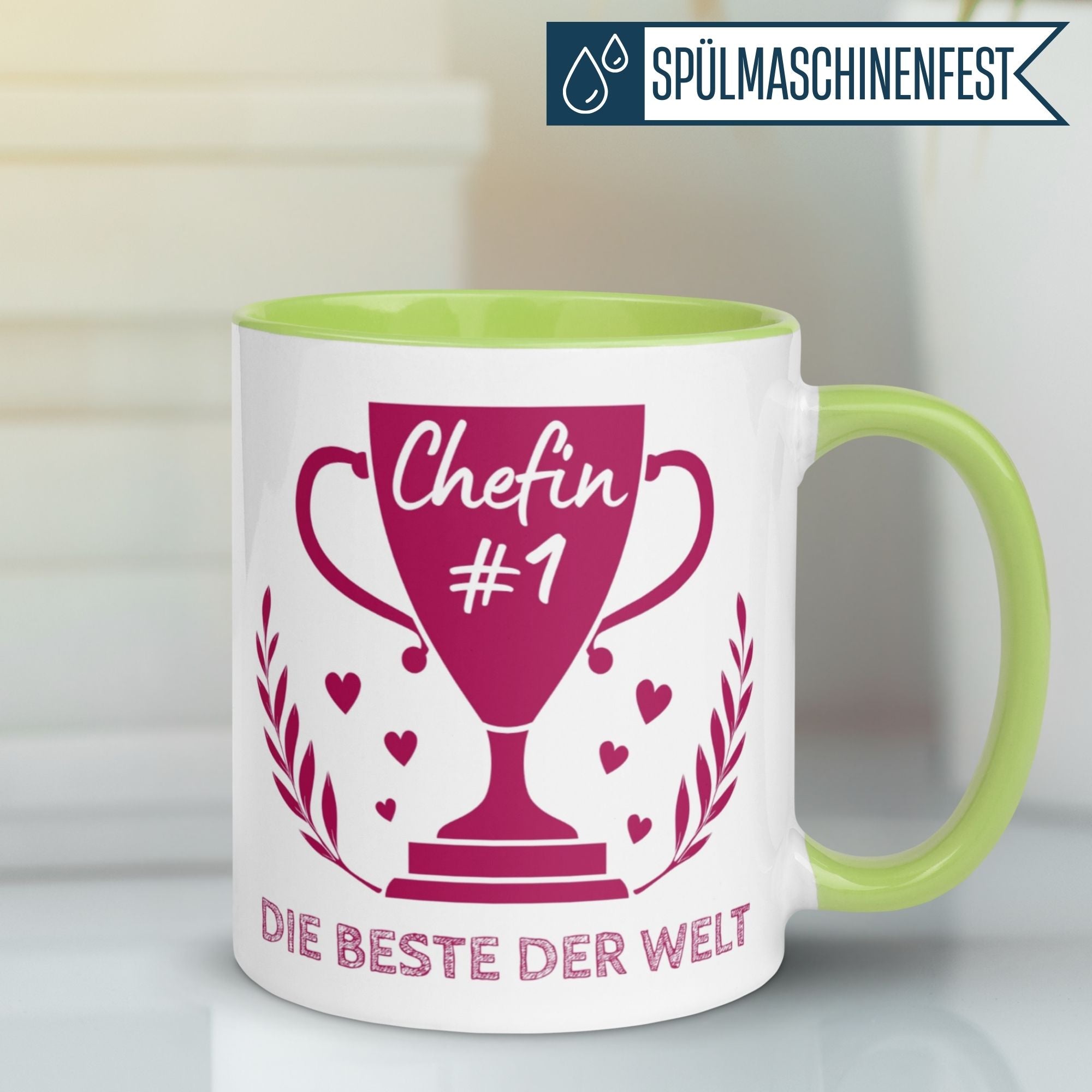 Momentals® Tasse für die beste Chefin mit Pokal-Design, ideal als Geschenk zur Wertschätzung.