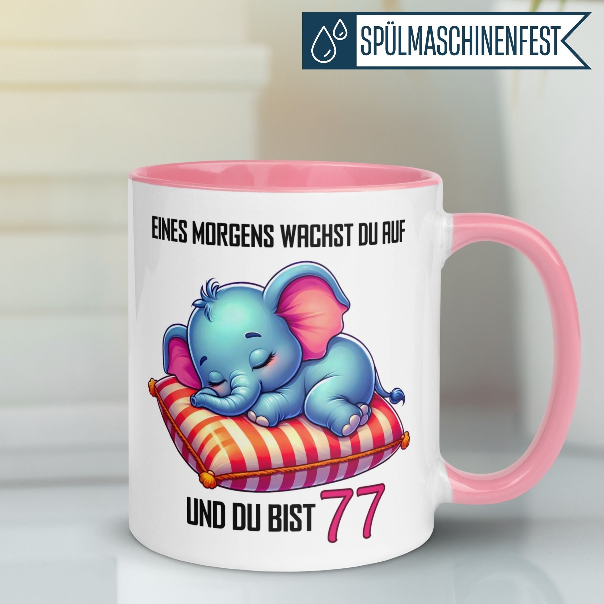 Momentals Tasse zum 77. Geburtstag mit Elefant und Spruch für unvergessliche Momente.