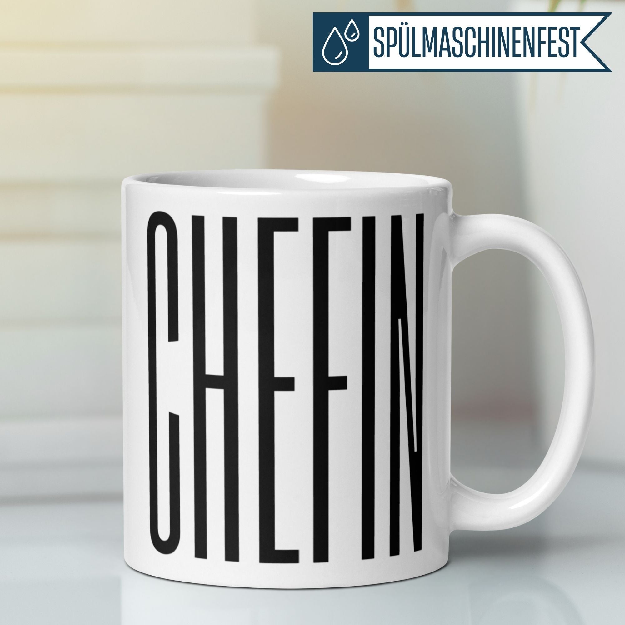 Momentals® Tasse Chefin - modernes Statement Geschenk für starke Frauen, ideal für Abschiede oder Ehrungen.