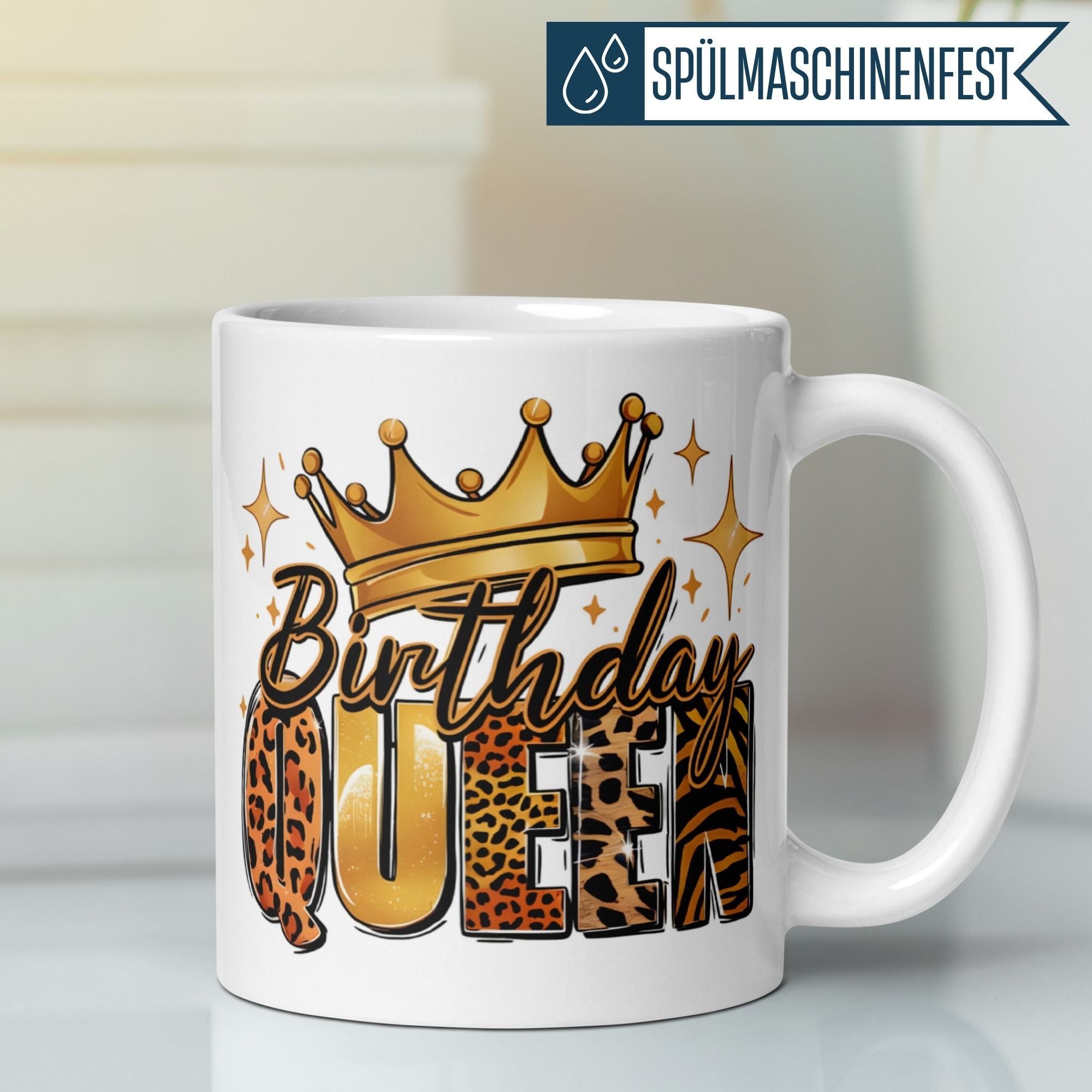 Momentals Tasse für Geburtstagsfeier mit Krone und Animalprint für die Queen des Tages.