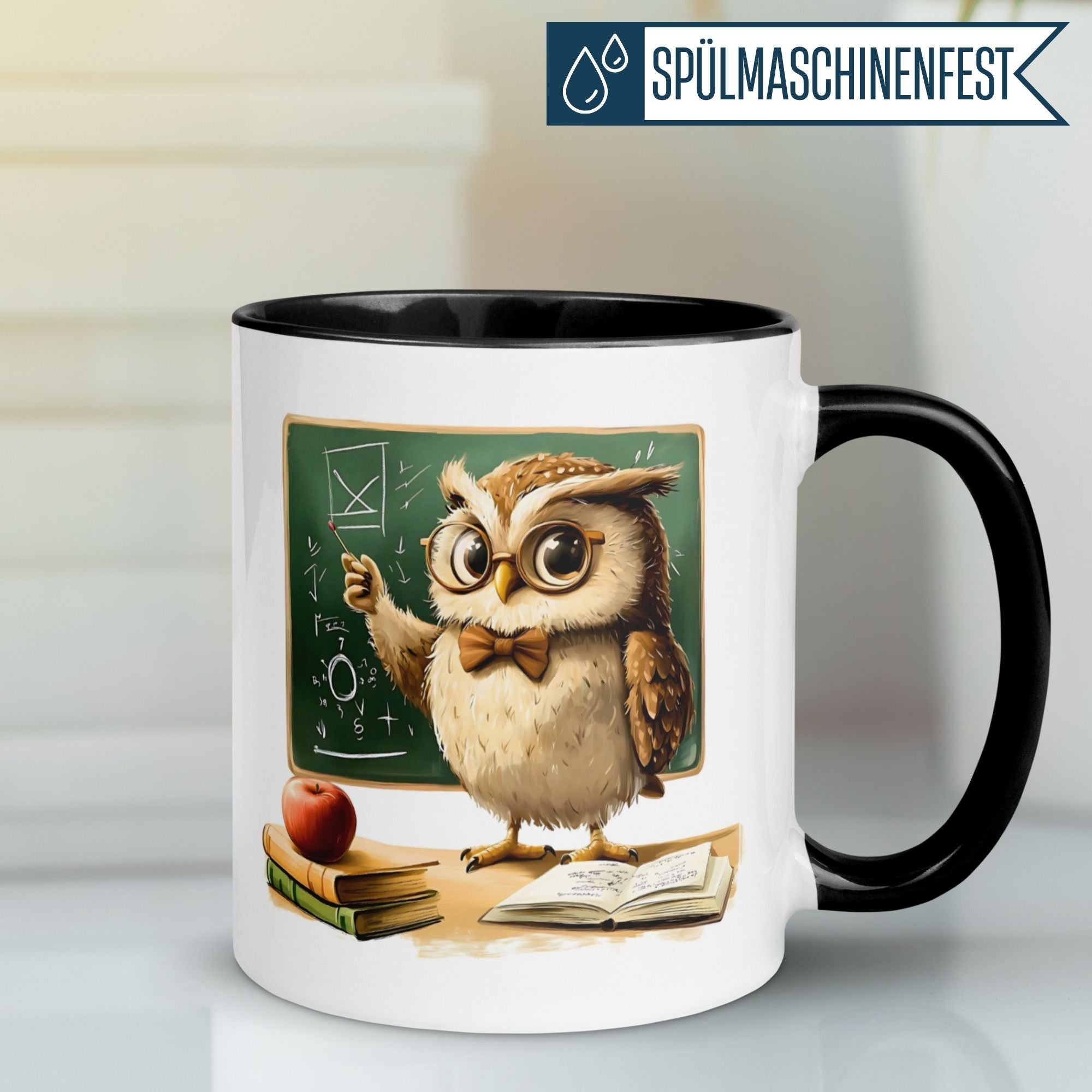 Charmante Tasse mit Eule, Schultafel, Apfel und Büchern – perfekt für Lehrer und Studenten.