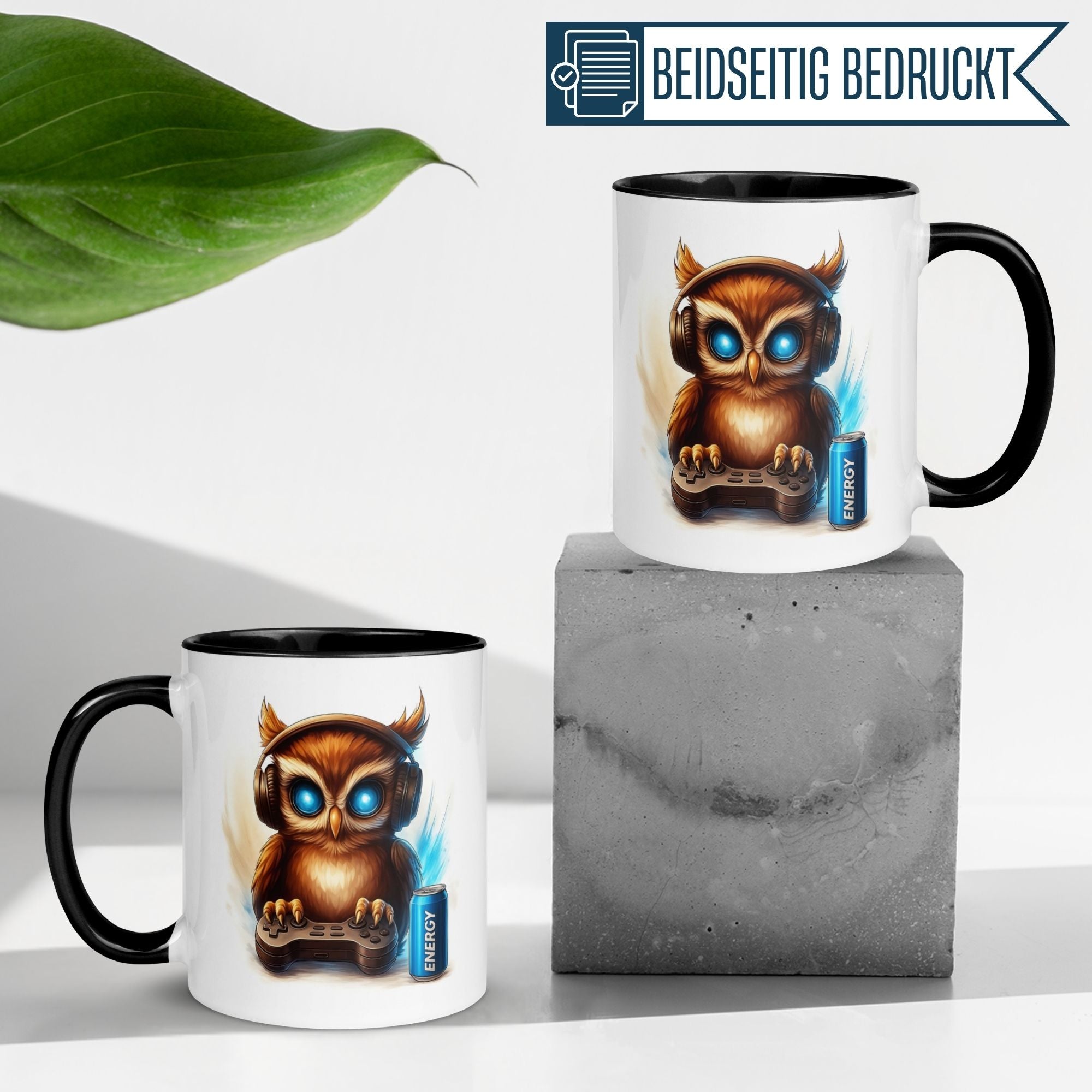 Momentals Tasse mit gaming Eule in Kopfhörern und Gamepad, perfekt für Nachtaktive Zocker.