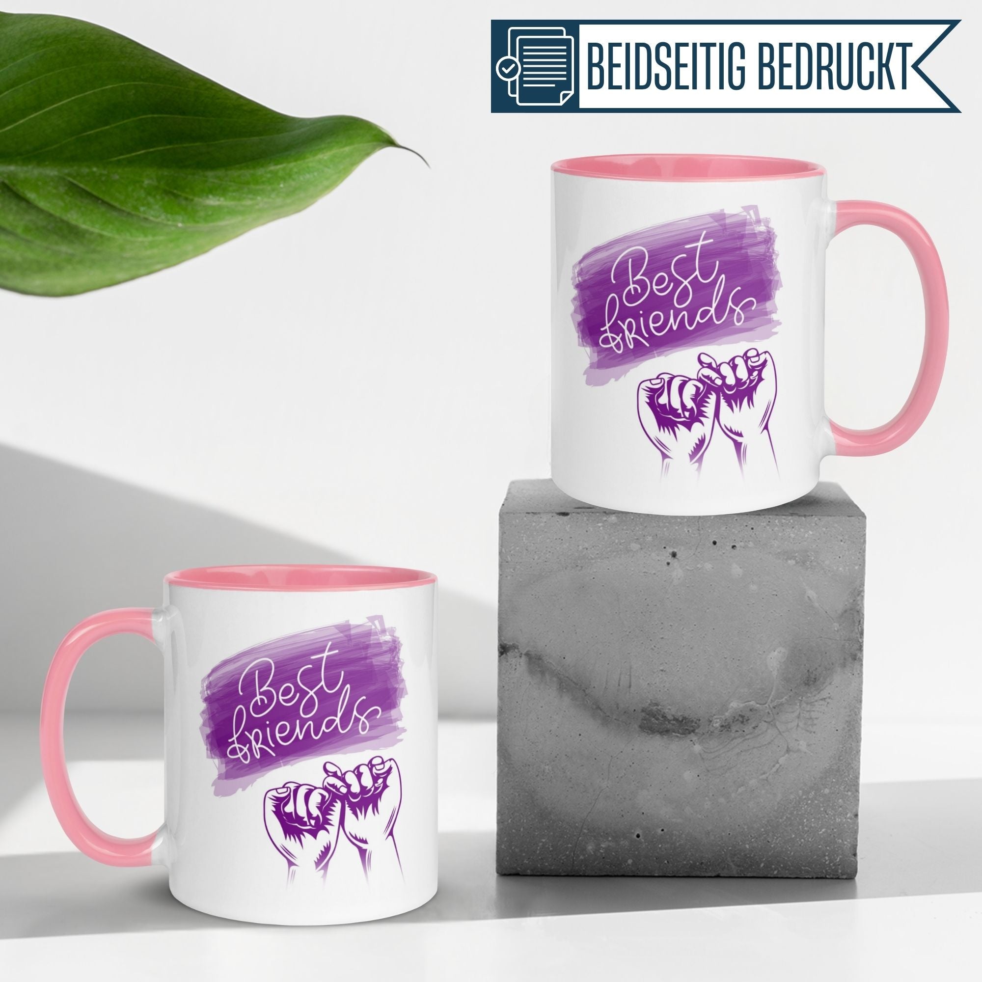 Momentals Best Friends Tasse mit Pinky Promise-Motiv, ideal für beste Freundinnen auf lila Hintergrund.