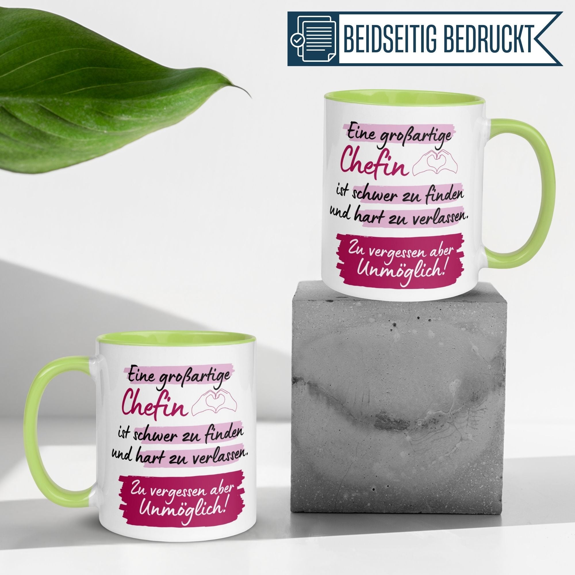 Momentals® Tasse Chefin mit humorvollem Abschiedsspruch in Pink-Lila für wertschätzende Geschenke.