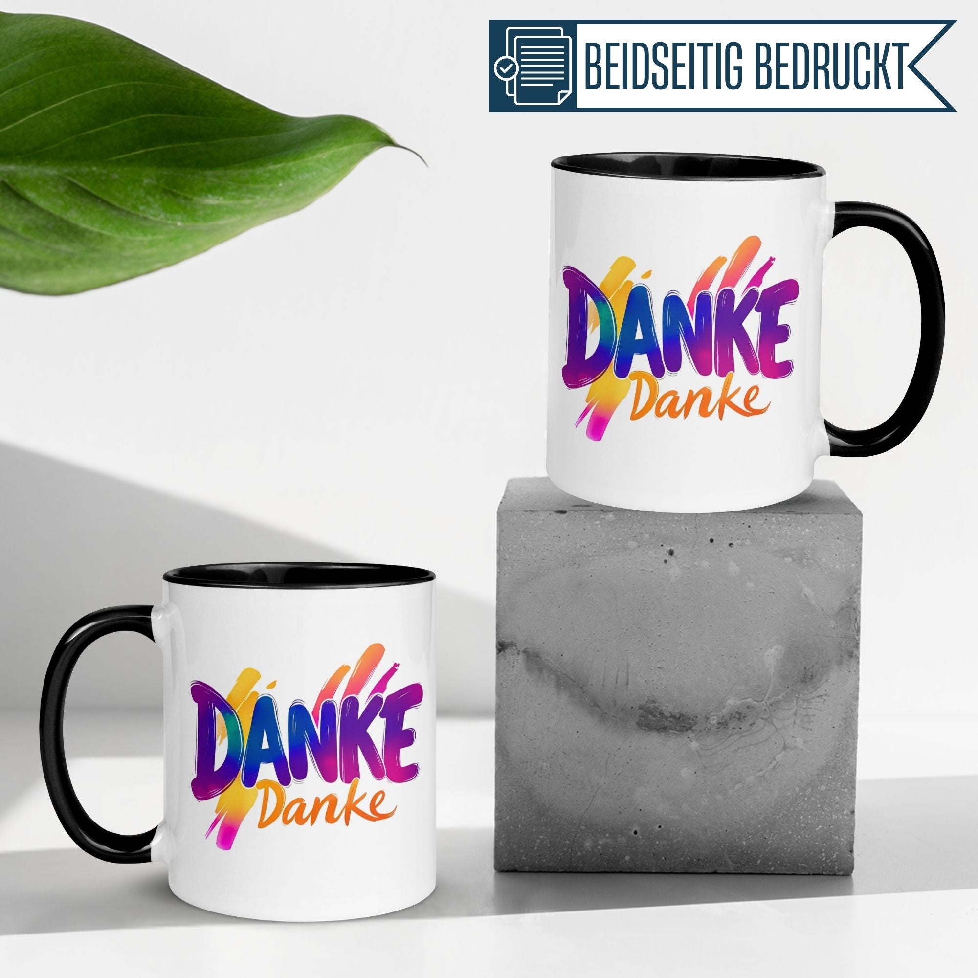 Momentals® Tasse Dankeschön in bunten Farben mit dem Schriftzug 'Danke Danke' auf stylischem Hintergrund.