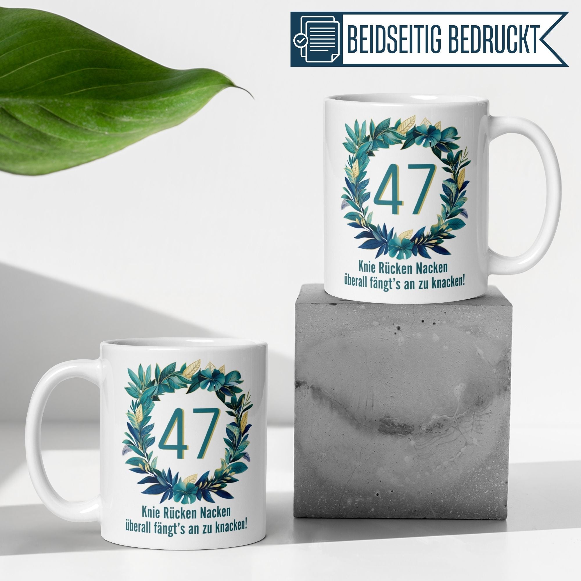 Momentals® Tasse 47. Geburtstag | Zahl & Spruch | Knie Rücken Nacken