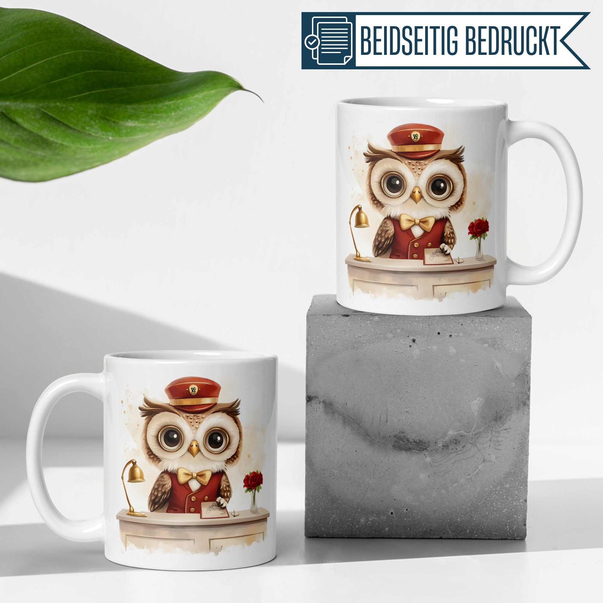Momentals® Tasse mit Eule im Empfangsoutfit, charmant und humorvoll, perfekt für Tierliebhaber.