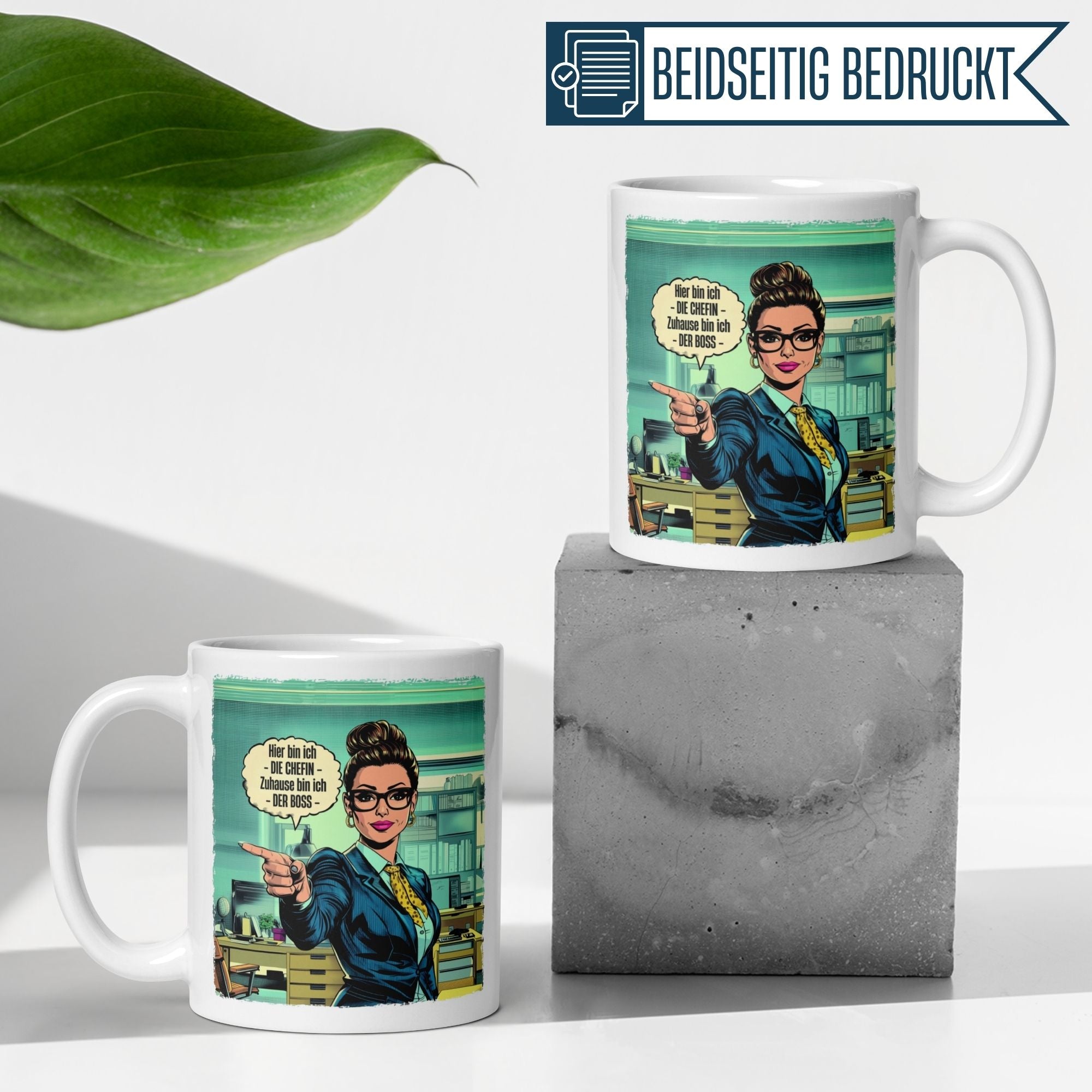 Momentals Tasse Chefin mit Comic-Frau, Spruch "Hier bin ich die Chefin - Zuhause bin ich der Boss".