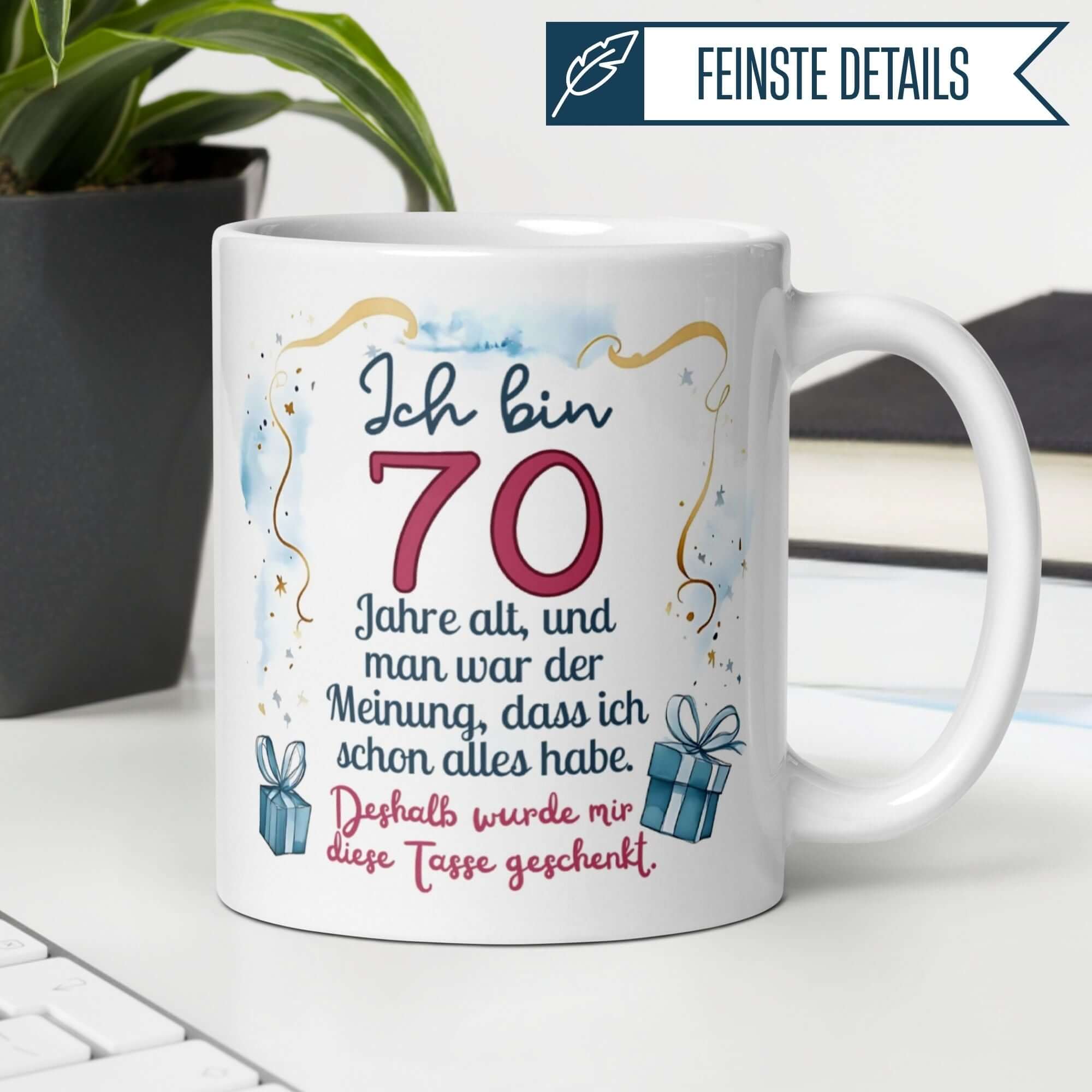 Momentals® 70. Geburtstag Tasse mit humorvollem Spruch und Geschenken-Design.