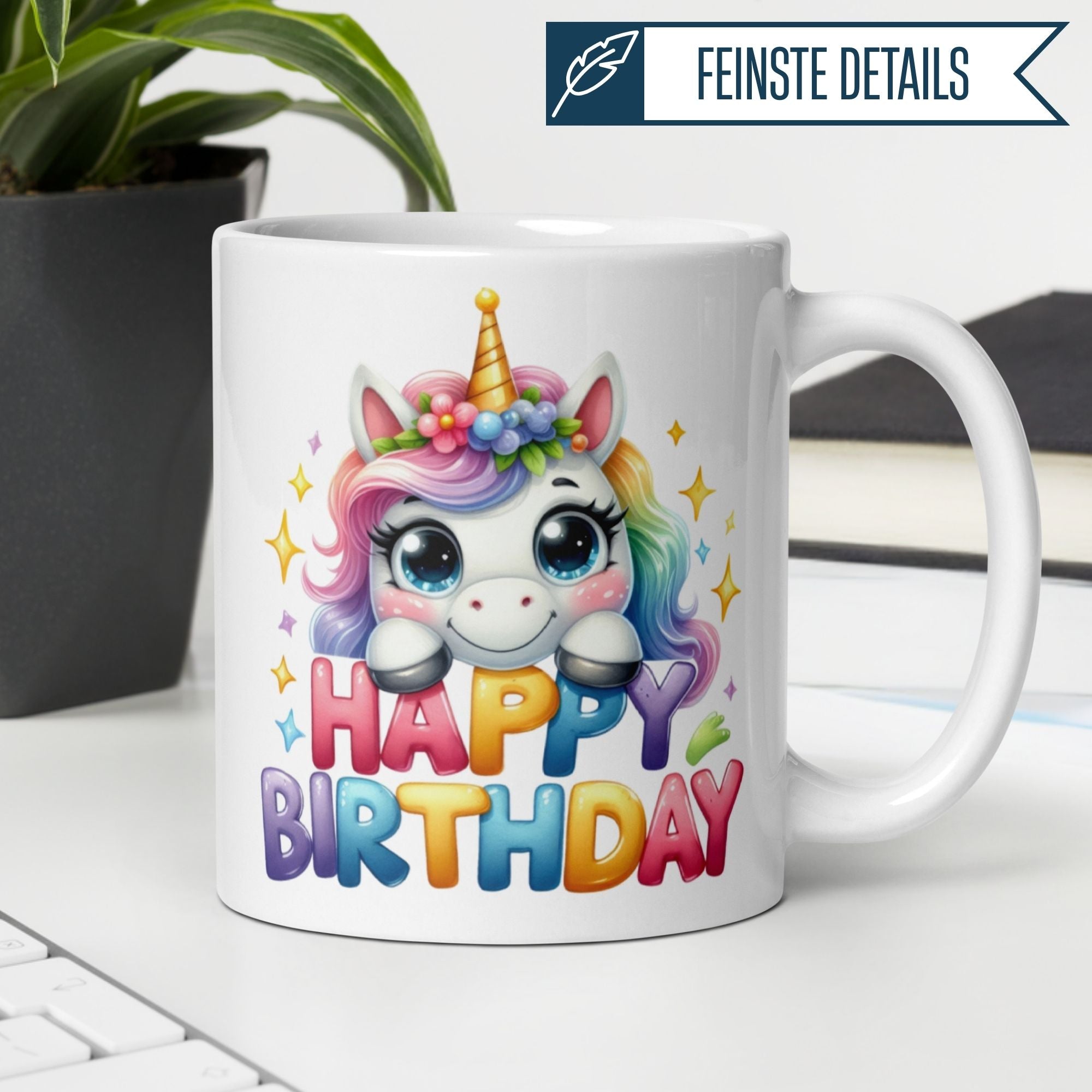 Bunte Tasse mit fröhlichem Einhorn und 'Happy Birthday'-Aufschrift für den besonderen Feiertag.