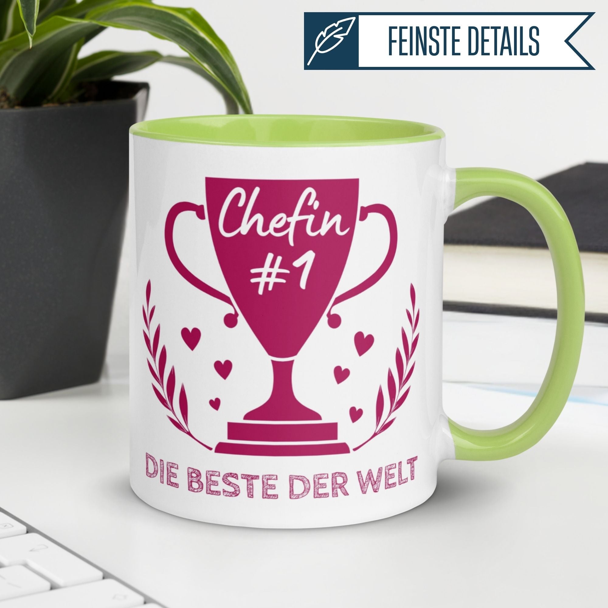 Momentals® Tasse Chefin mit Pokal-Design, perfekte Wertschätzung für die beste Chefin der Welt.