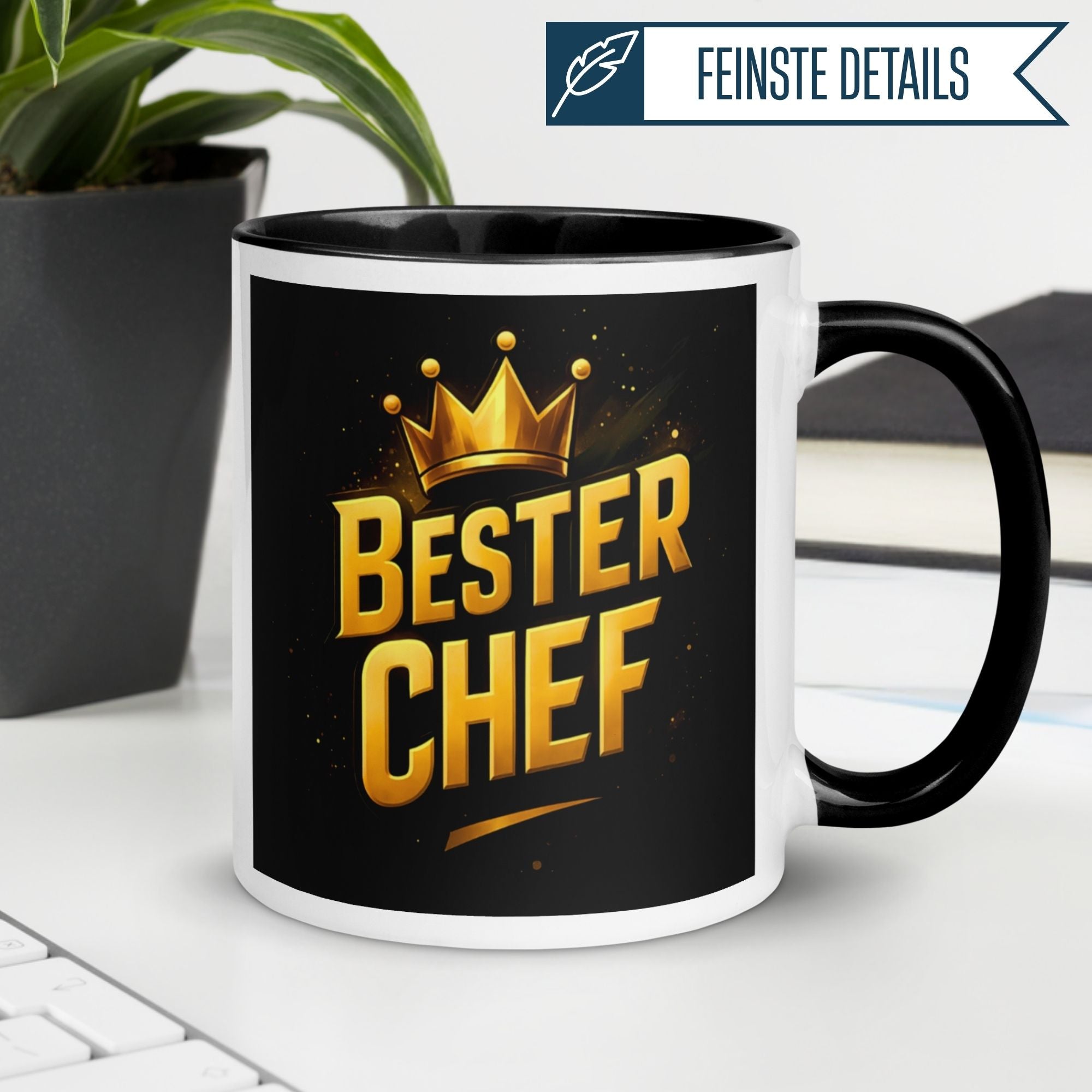 Momentals Tasse mit goldener Krone und Schriftzug "Bester Chef" auf schwarzem Hintergrund, ideales Geschenk für Chefs.