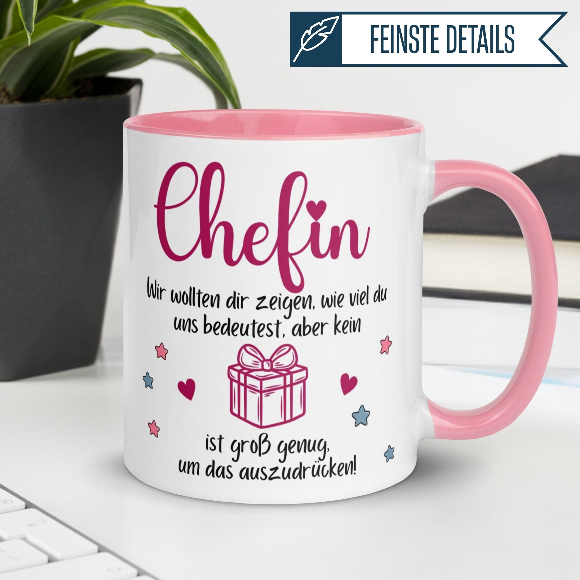 Momentals® Tasse Chefin mit Spruch und Geschenkmotiv für Abschiedsgeschenke, humorvoll und respektvoll.