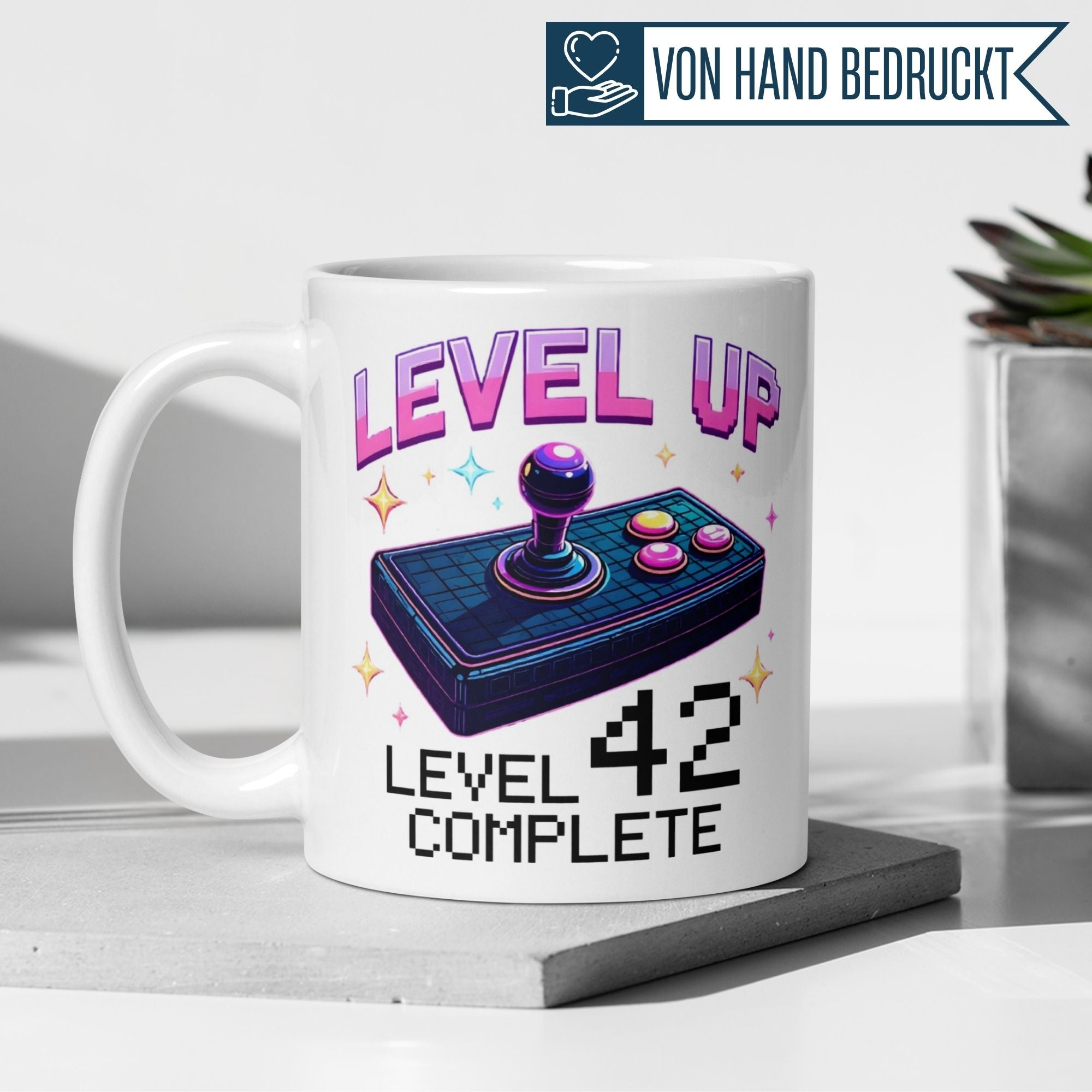 Momentals® Tasse 42. Geburtstag | Gamer & Spruch | Level UP - Level 42 Completed • Momentals