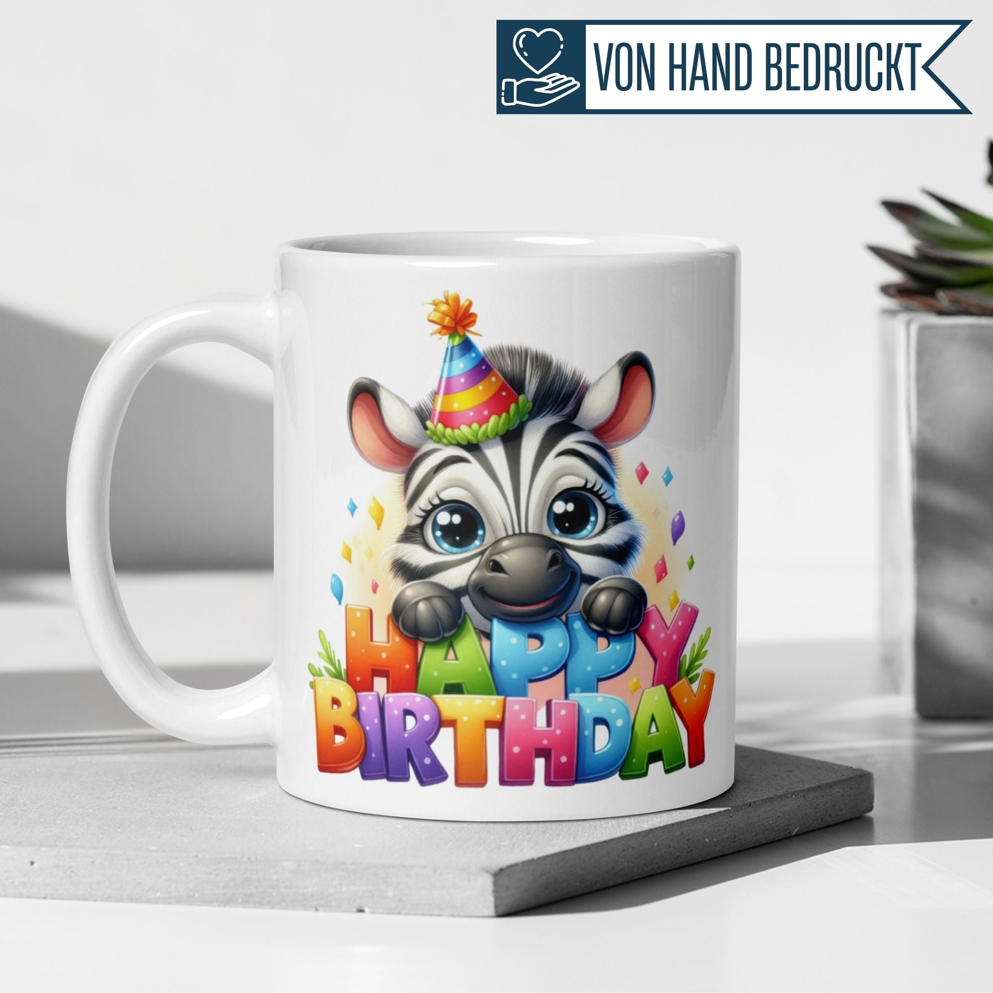 Momentals® Tasse mit Zebra und Partyhut, fröhliches „Happy Birthday“-Design für Geburtstagsfeiern.