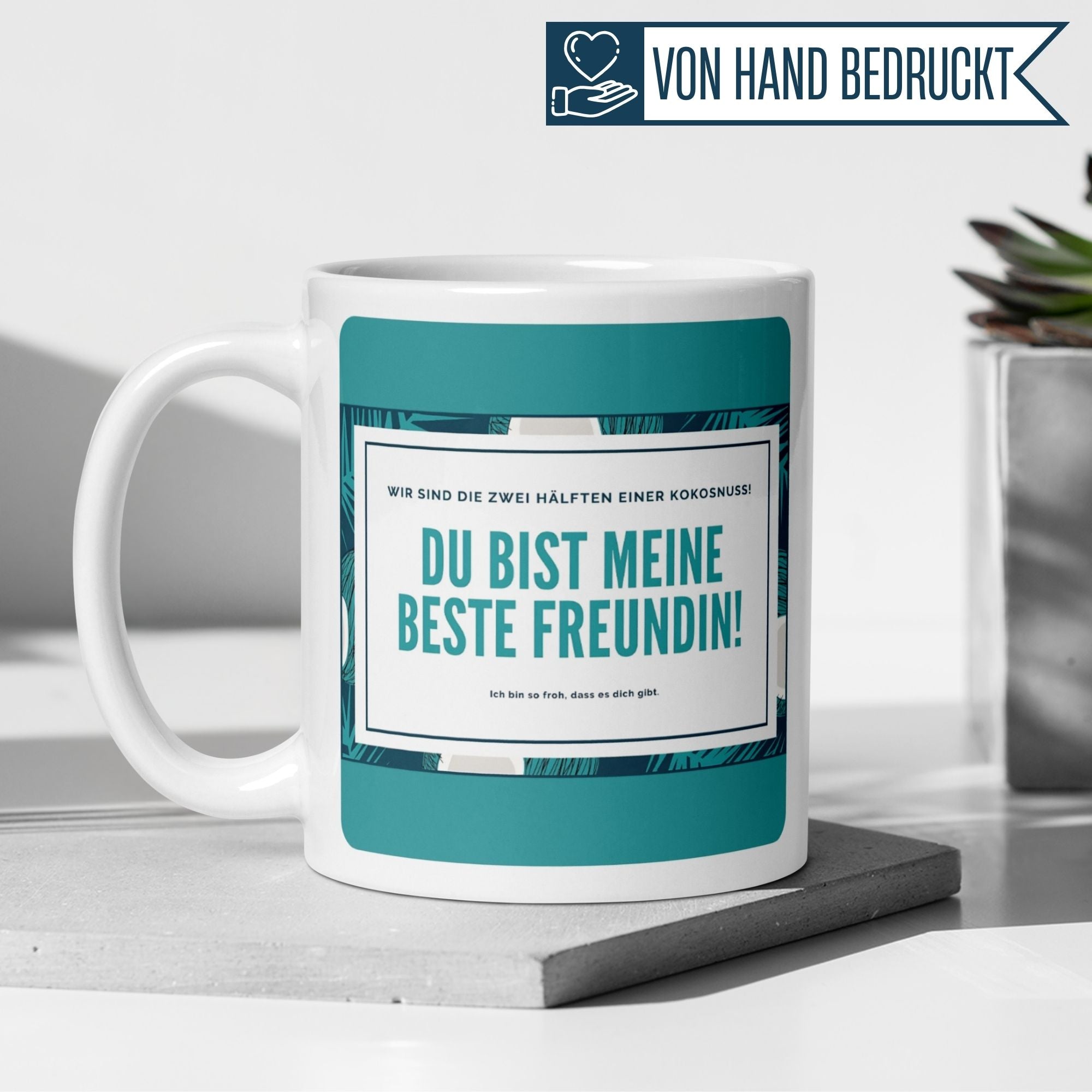 Momentals® Tasse | Freundschaft & Spruch | Zwei Hälften einer Kokusnuss