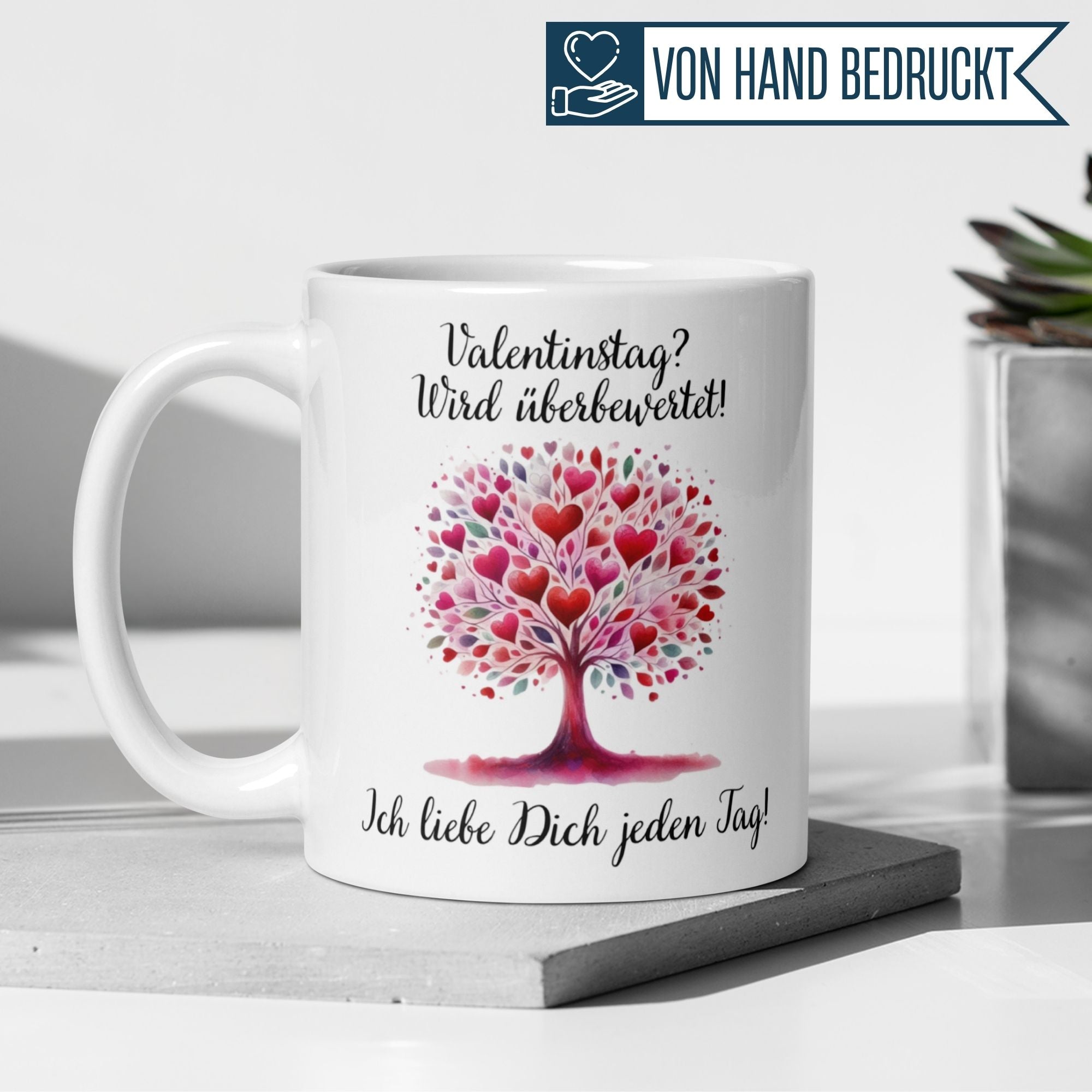 Momentals Tasse mit Herzbaum-Motiv und Spruch für Valentinstag: "Ich liebe dich jeden Tag!"