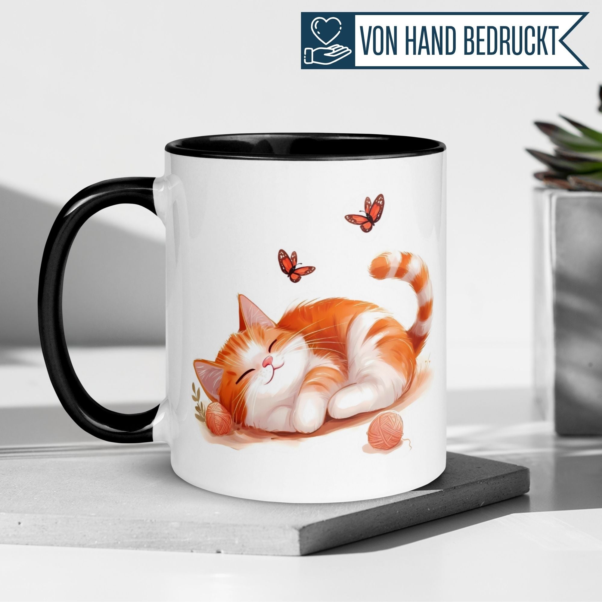Tasse Katze – „Schlafende Katze mit Schmetterlingen“ – lustiger Katzen Geschenk Becher