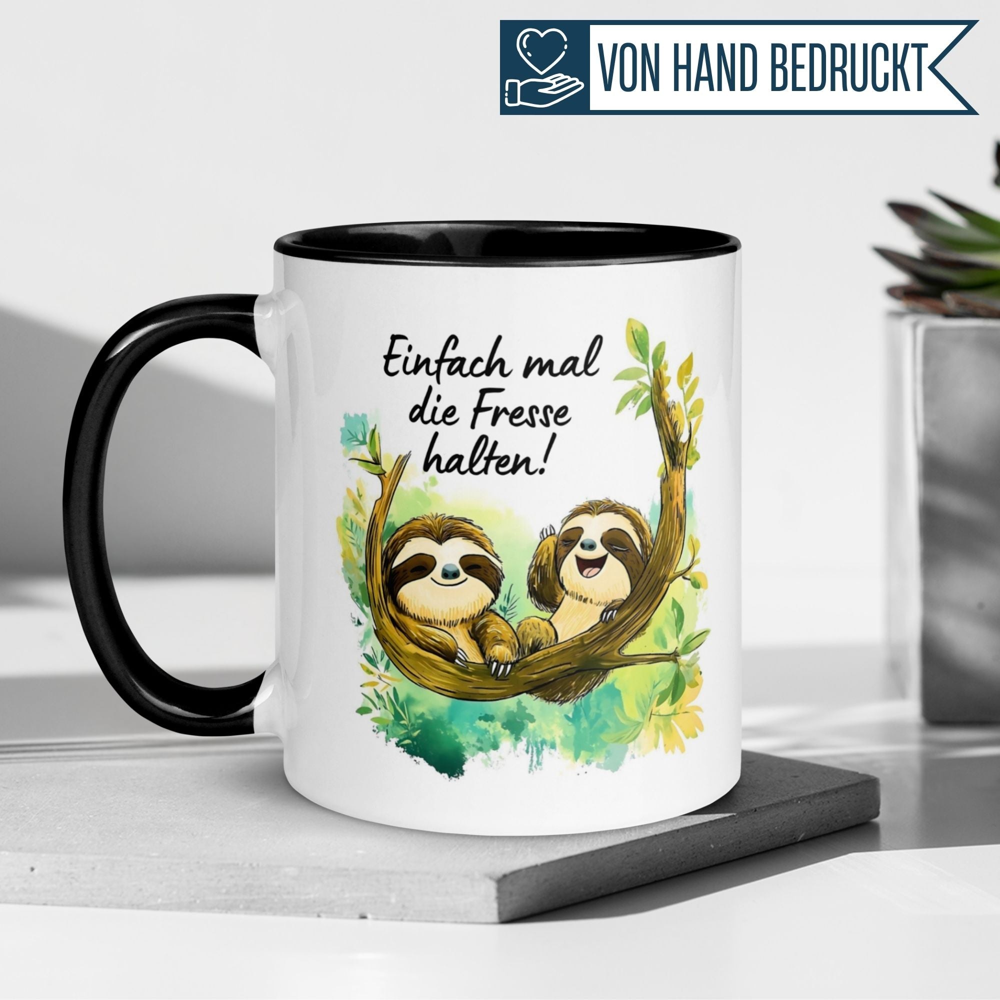 Momentals Tasse mit Faultieren und Spruch: 'Einfach mal die Fresse halten!' für entspannte Tierfreunde.