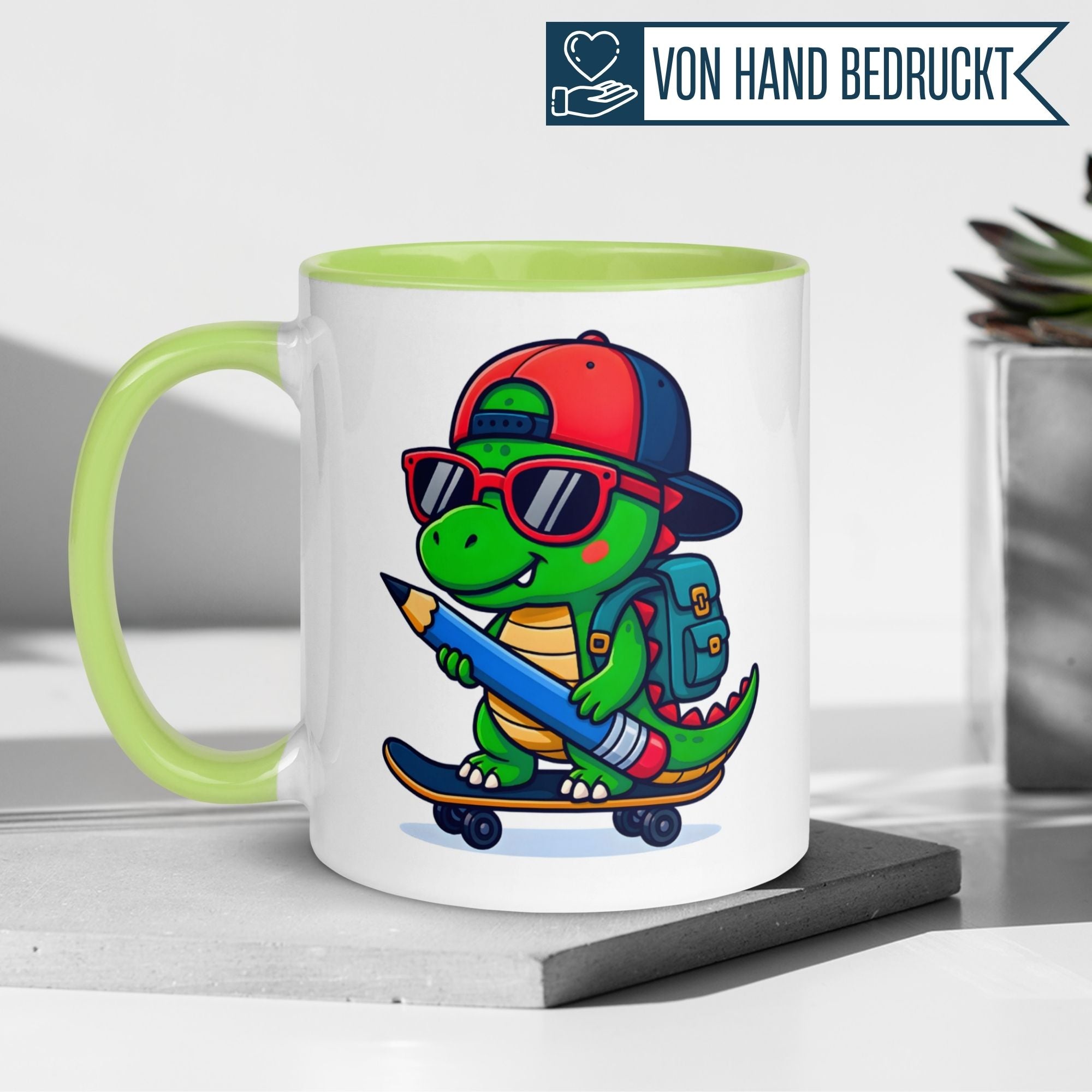 Dino Tasse | Cooler Dinosaurier auf Skateboard mit Bleistift