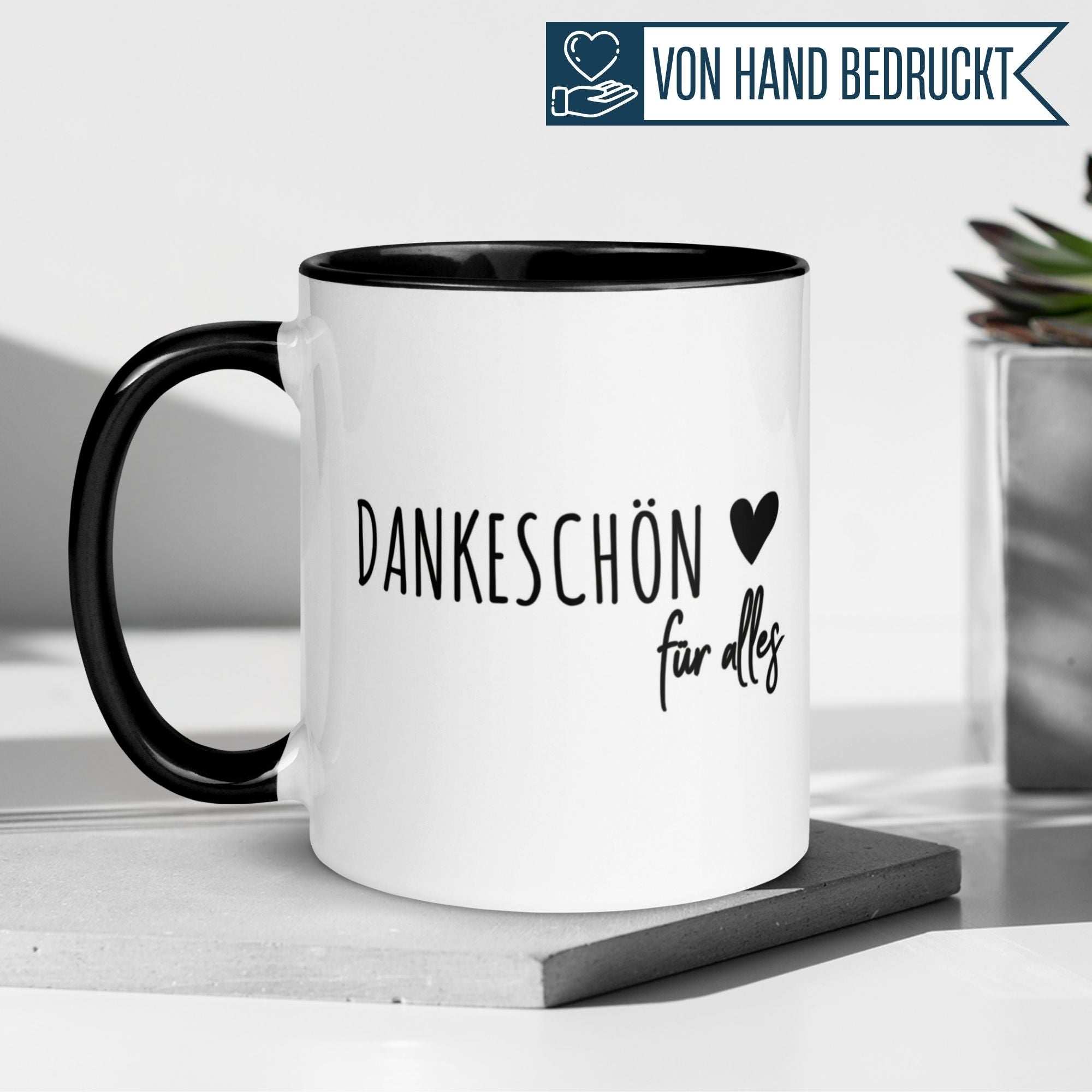 Momentals Tasse Danke, schwarz-weiße Kaffeetasse mit Herz und Spruch für Wertschätzung und Dankbarkeit.