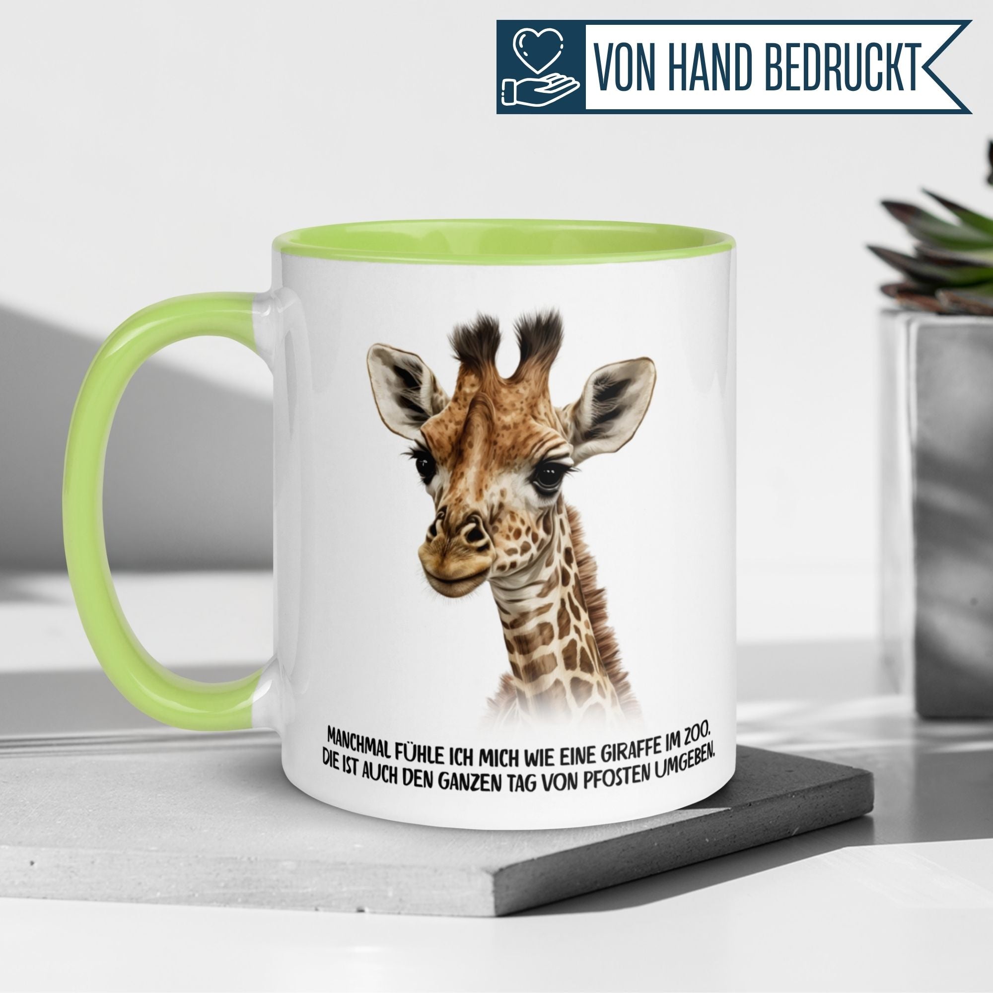 Tasse Giraffe – „Manchmal fühl ich mich wie im Zoo“ – lustiger Giraffen Geschenk Becher