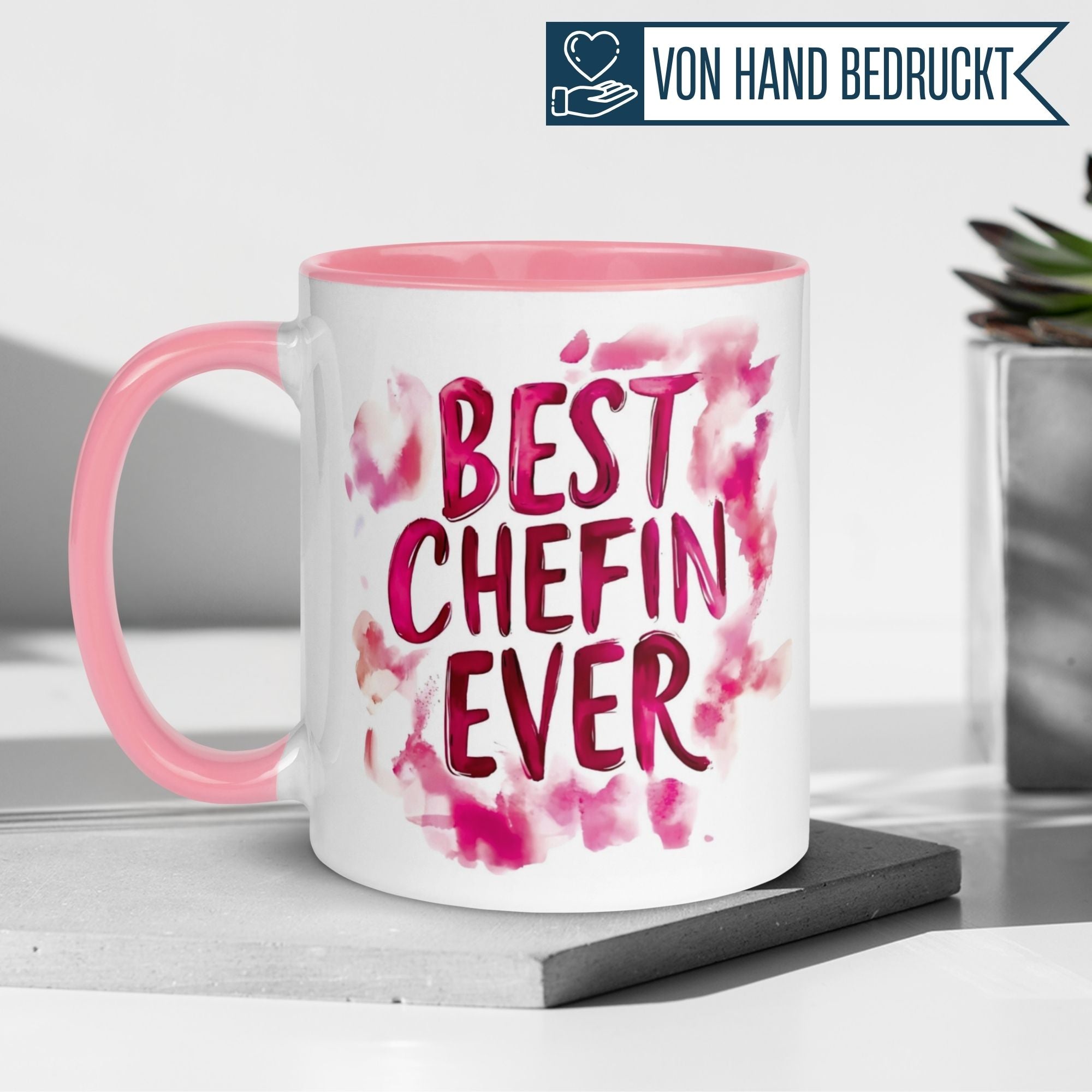 Momentals® Tasse Chefin mit dem Spruch 'Best Chefin Ever' in Pink-Aquarell-Design als perfektes Abschiedsgeschenk.