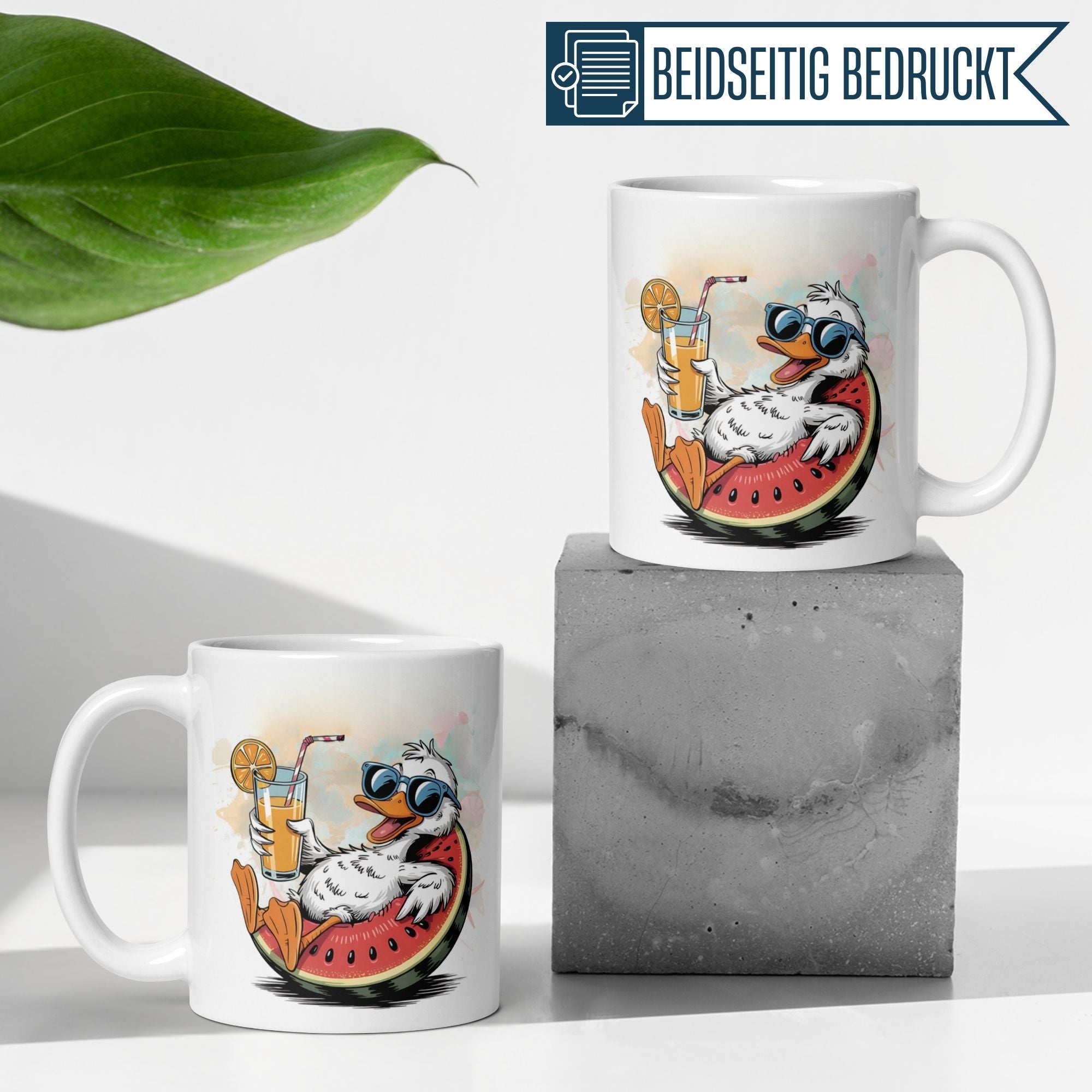 Momentals® Tasse mit einer chillenden Ente in Melone, ideal für stressfreie Genussmomente.