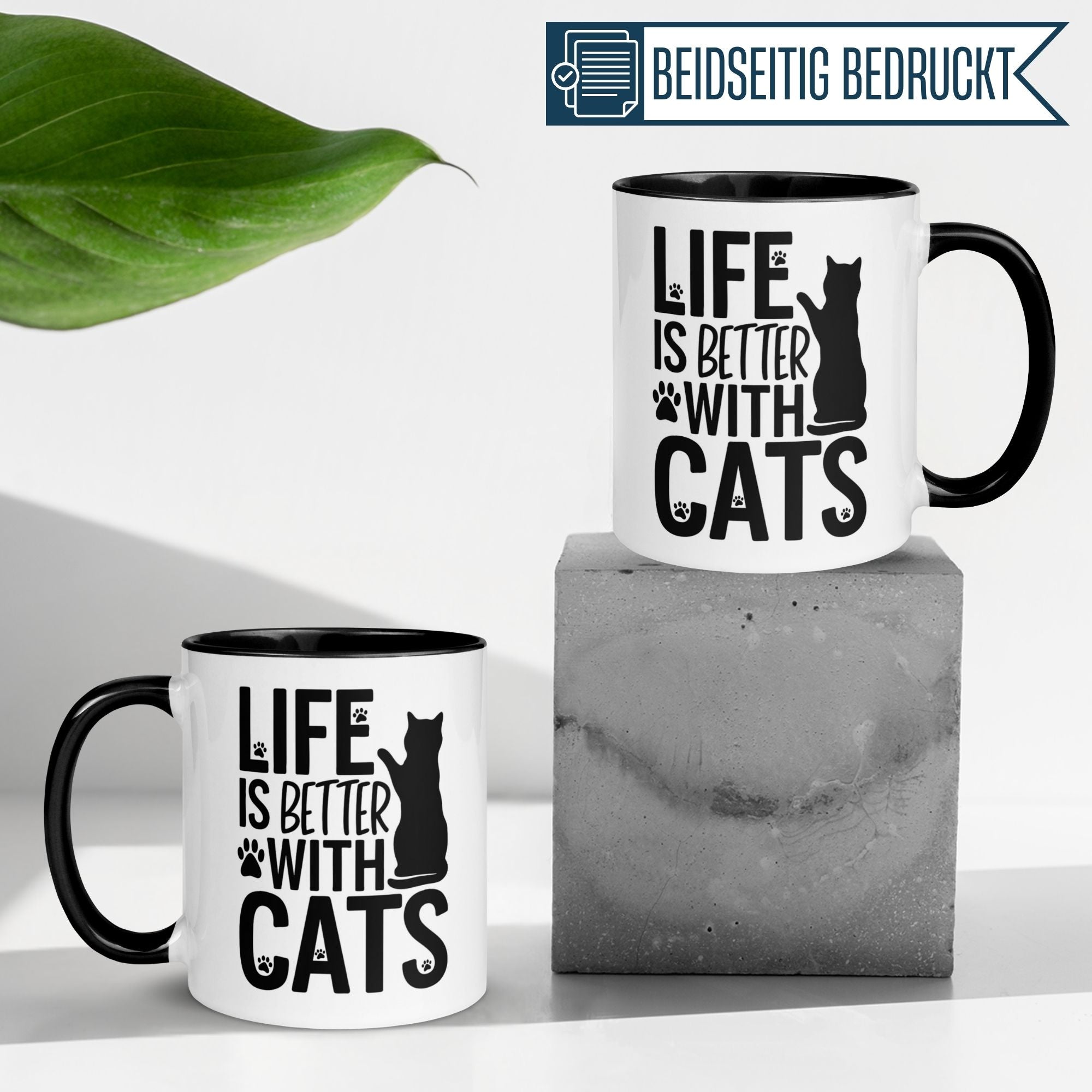 Momentals Tasse mit Katzenmotiv und Aufschrift "Life is better with cats", perfekt für Katzenliebhaber.