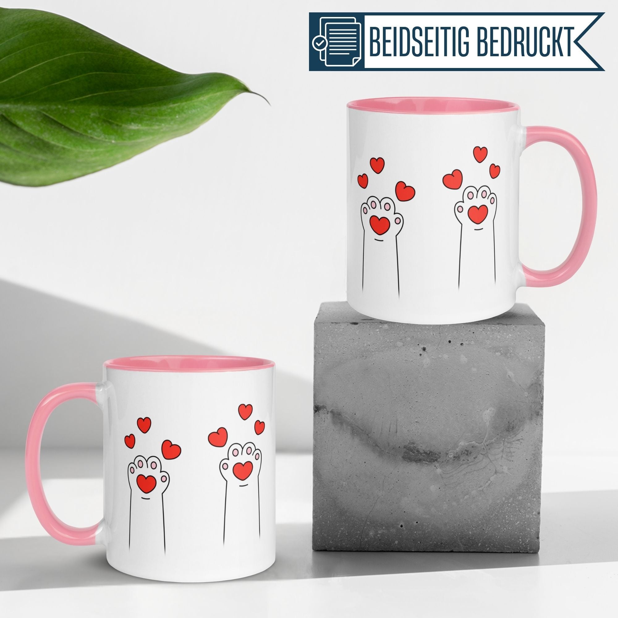Momentals® Tasse mit Katzenpfoten und Herzen, pinker Henkel, humorvoll für Katzenliebhaber.