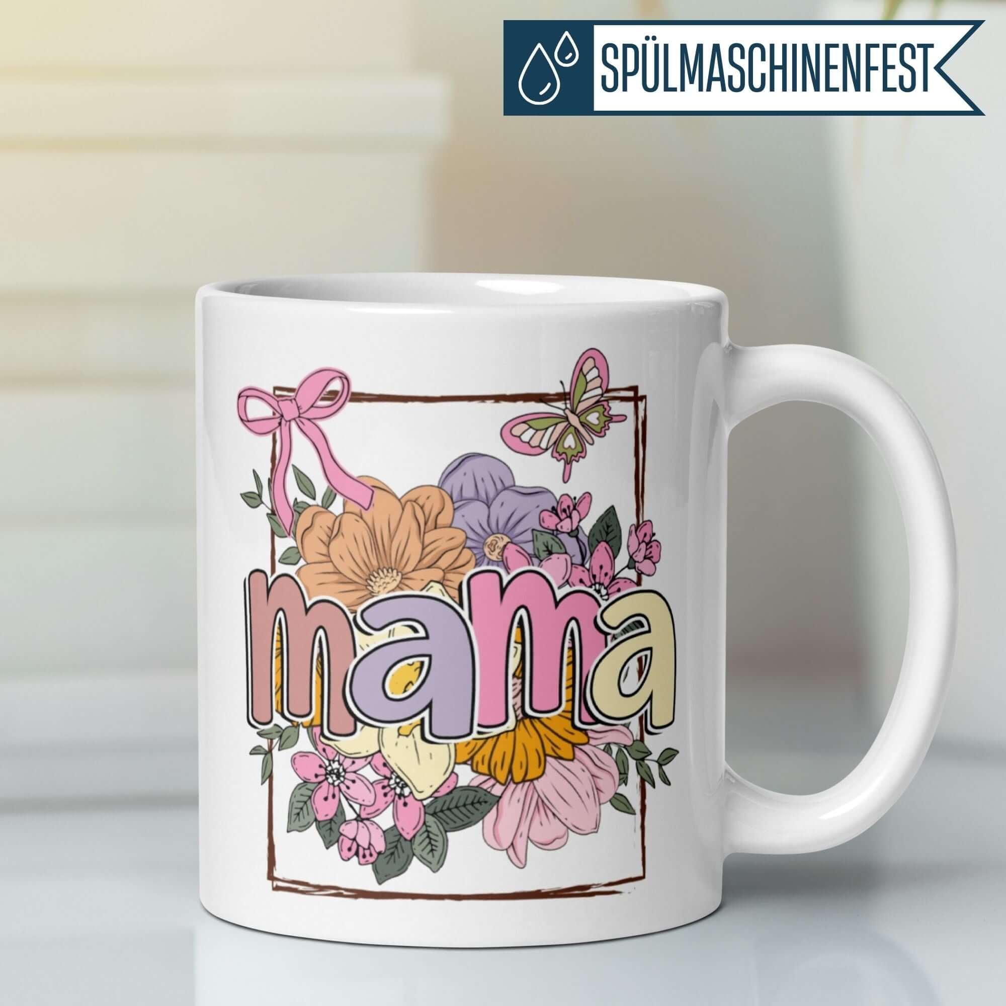 Bunte Tasse für Mama mit floralen Motiven, Schmetterling und Schleife, ideal für besondere Anlässe.