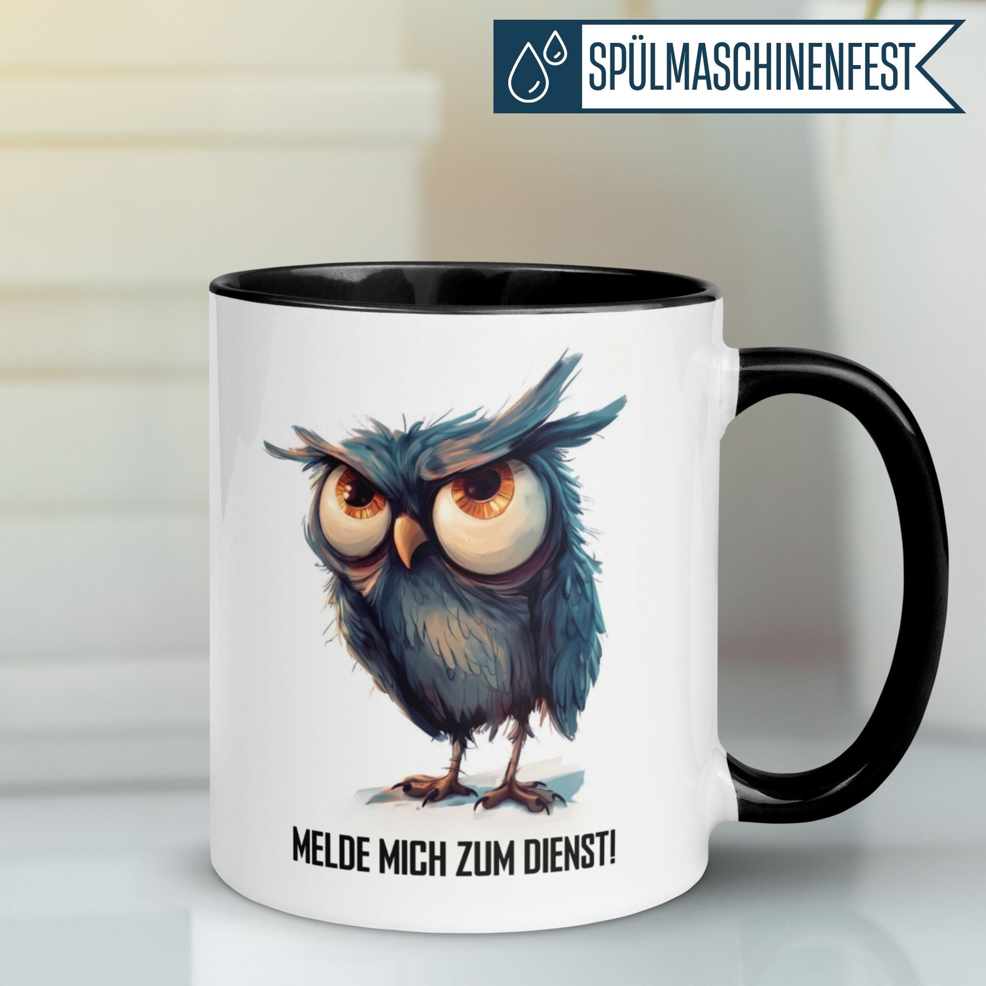 Momentals® Tasse mit Eule und Spruch 'Melde mich zum Dienst!' für Morgenmuffel.
