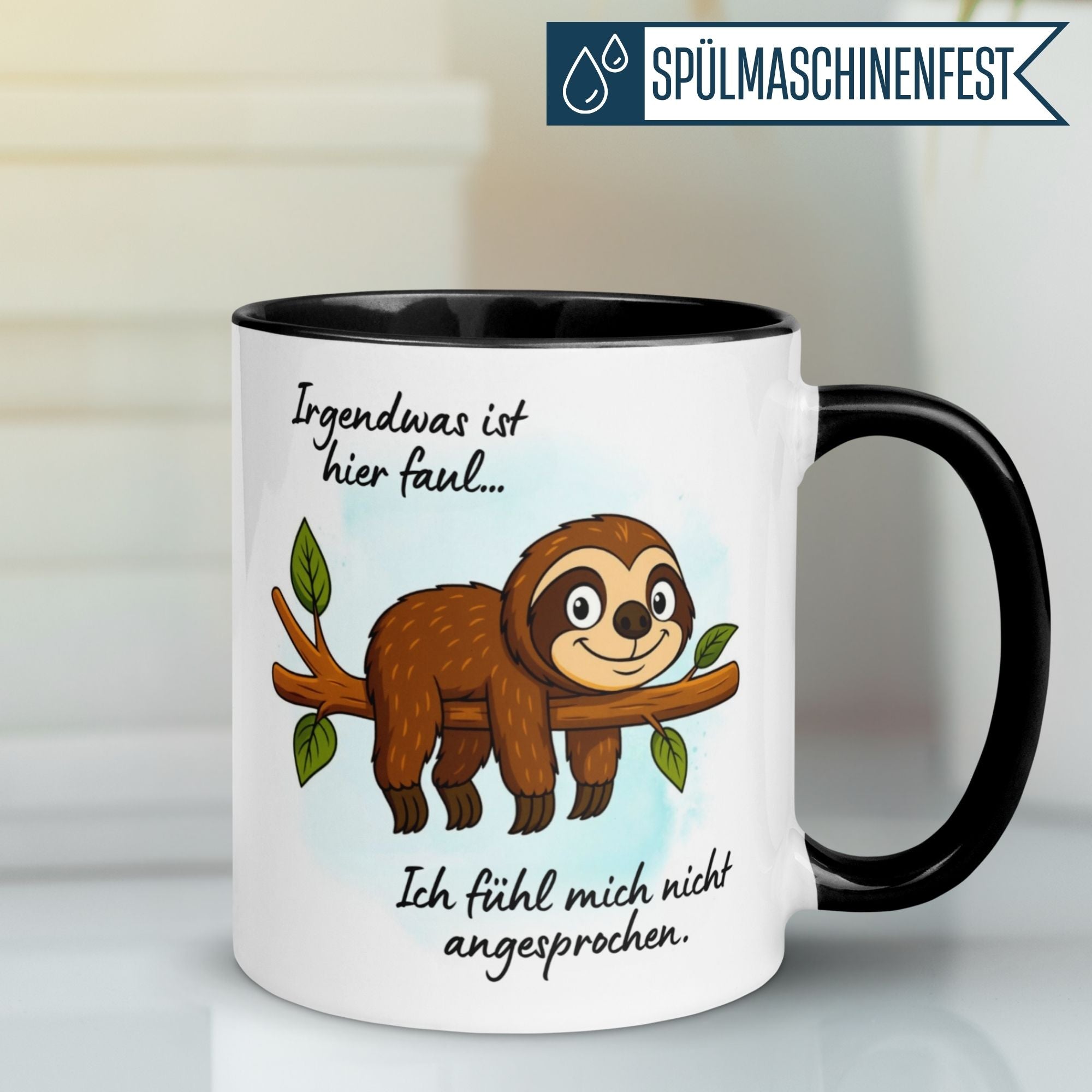Momentals® Tasse mit Faultier und Spruch "Irgendwas ist hier faul" – perfekter Begleiter für entspannte Mornings.
