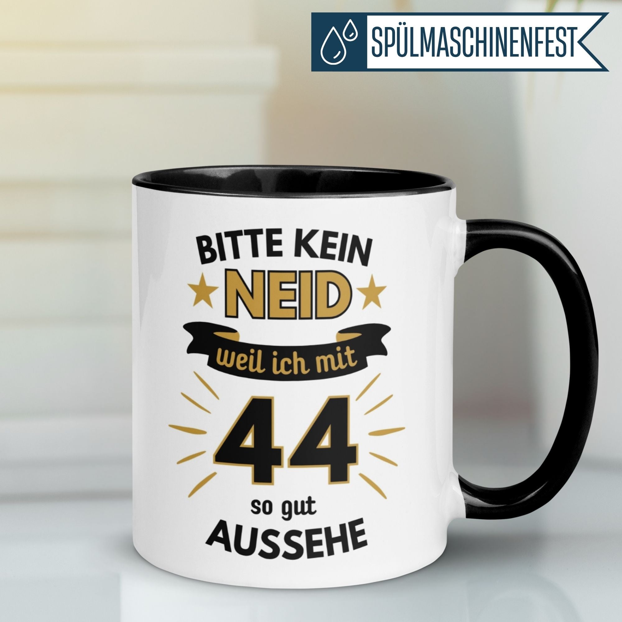 Momentals® Tasse zum 44. Geburtstag mit lustigem Spruch: "Bitte kein Neid, weil ich mit 44 so gut aussehe!"