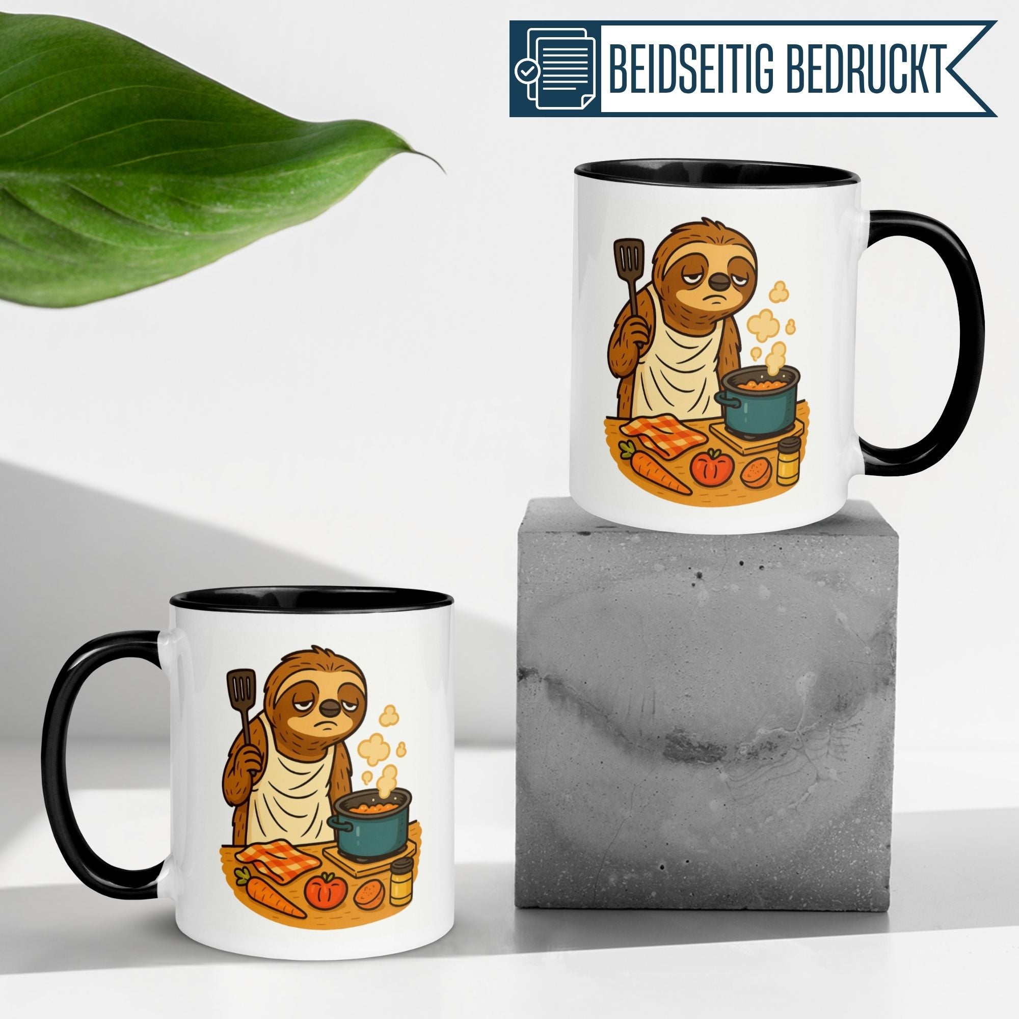 Momentals® Tasse mit Faultier als Chefkoch, witziges Design eines kochenden Faultiers.