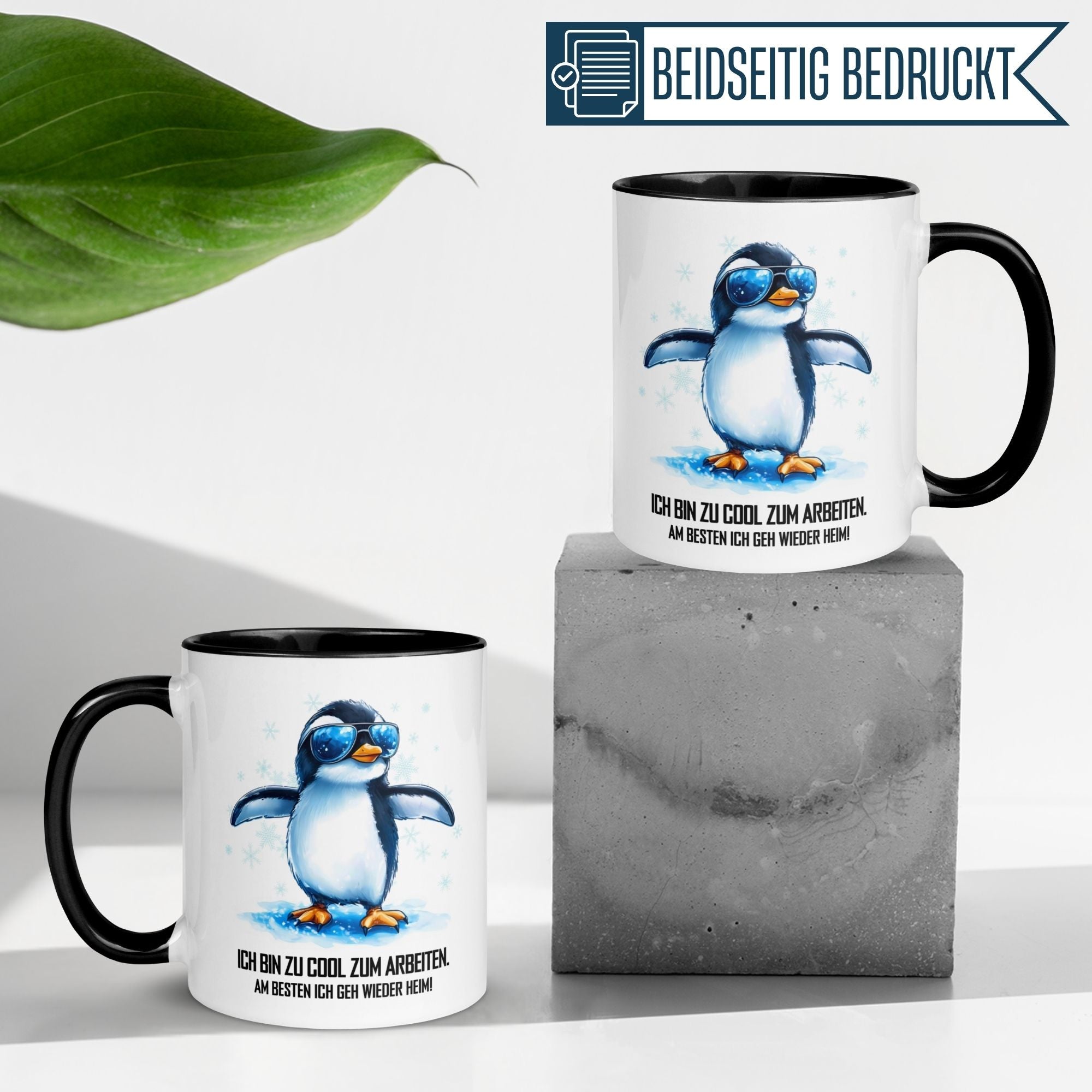 Momentals Tasse mit Pinguin-Motiv "Ich bin zu cool zum Arbeiten" auf Betonunterlage.