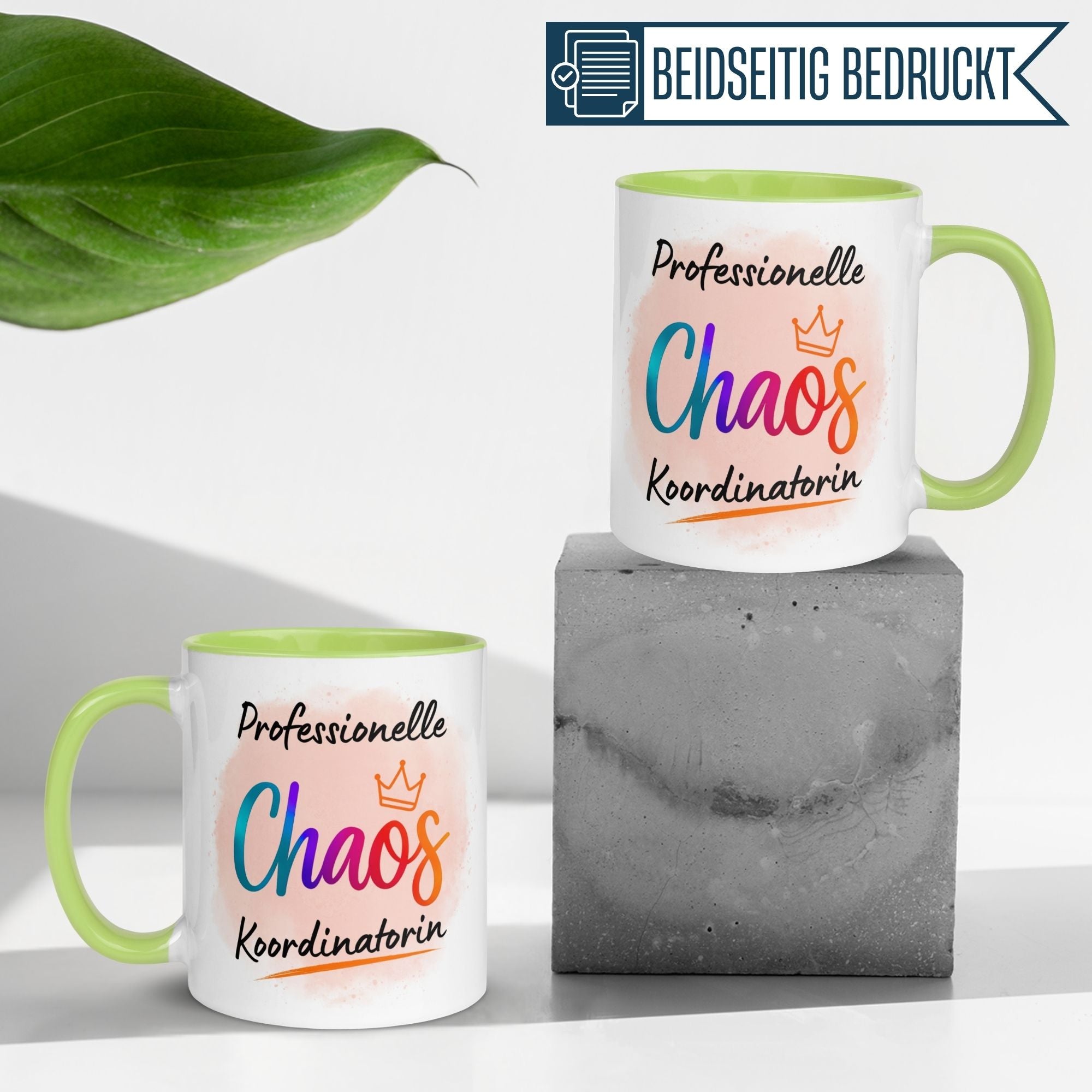 Bunte Momentals Tasse 'Professionelle Chaos Koordinatorin' mit Krone, perfekt für Kolleginnen.