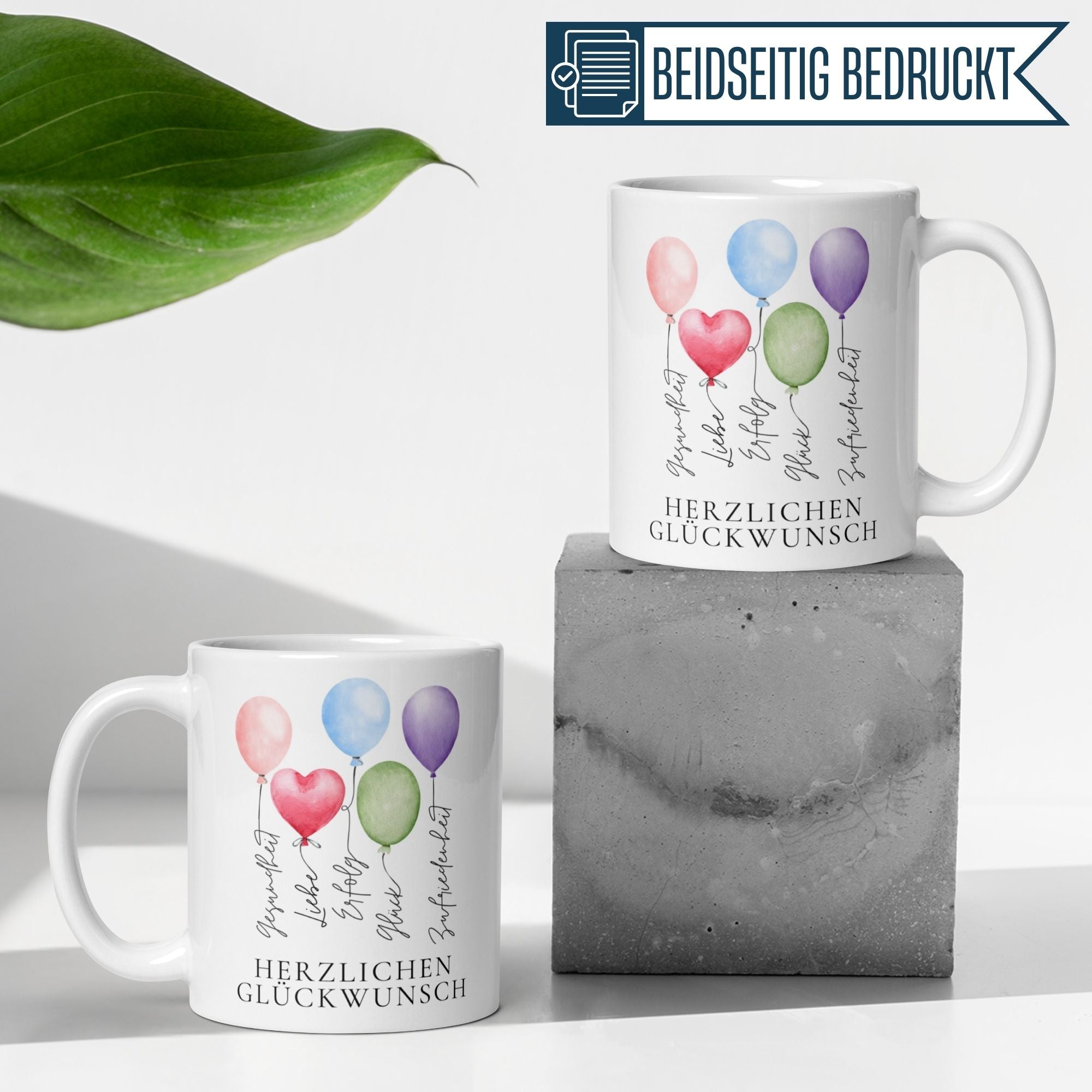 Momentals Tasse mit bunten Ballons, Glückwünsche und Aquarelldesign für besondere Anlässe.