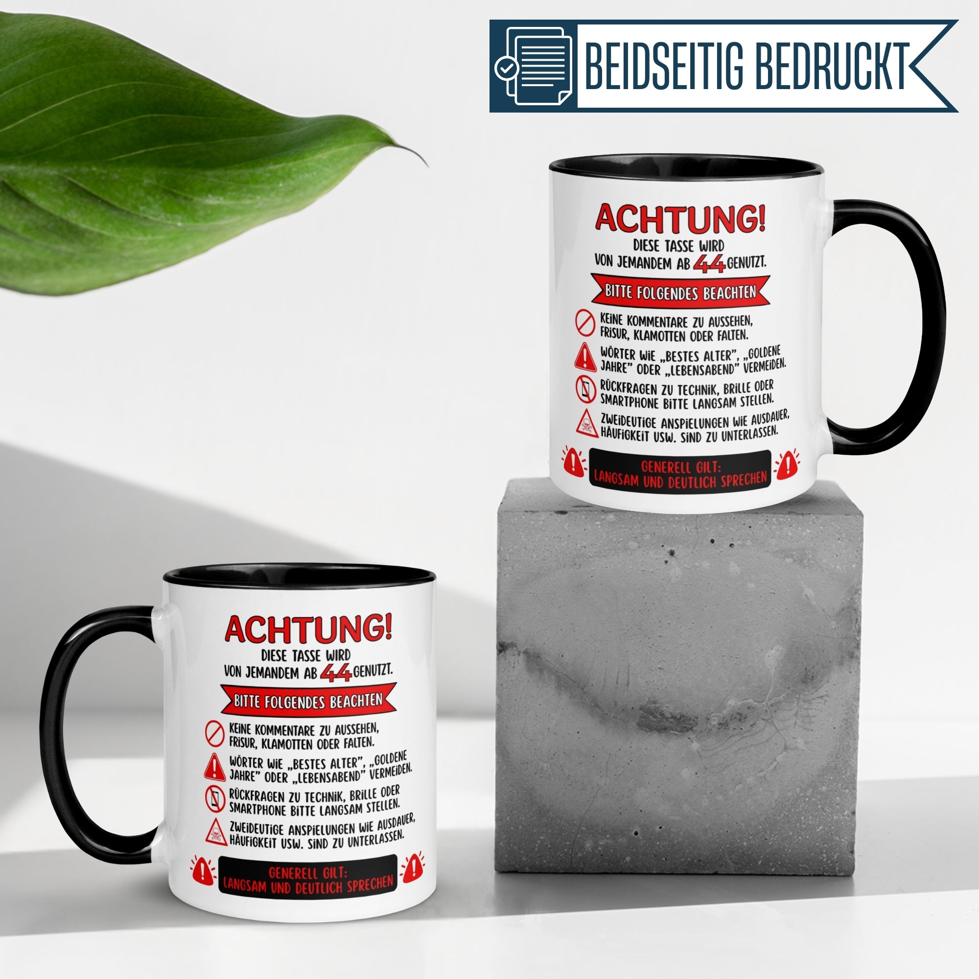 Momentals® Tasse 44. Geburtstag | Warnhinweis & Spruch | Achtung – Diese Tasse wird von jemandem ab 44 genutzt