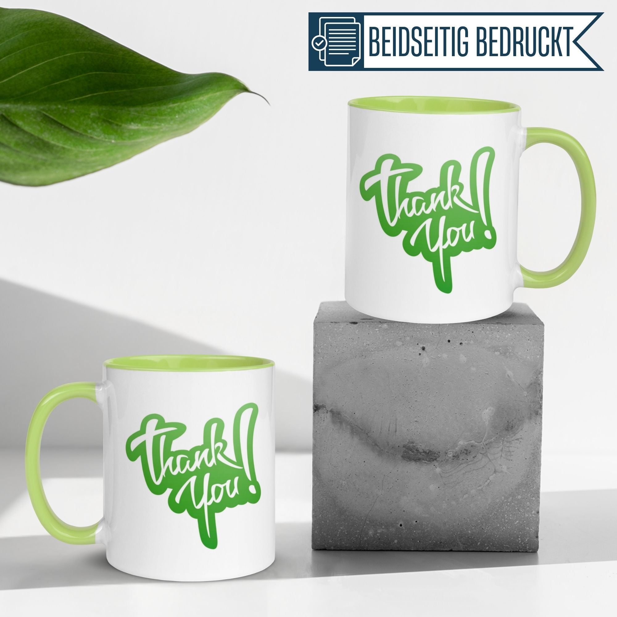 Momentals Tasse mit "Thank You!" in grüner Schrift, stilvoll und humorvoll, ideal für Dankeschön-Geschenke.