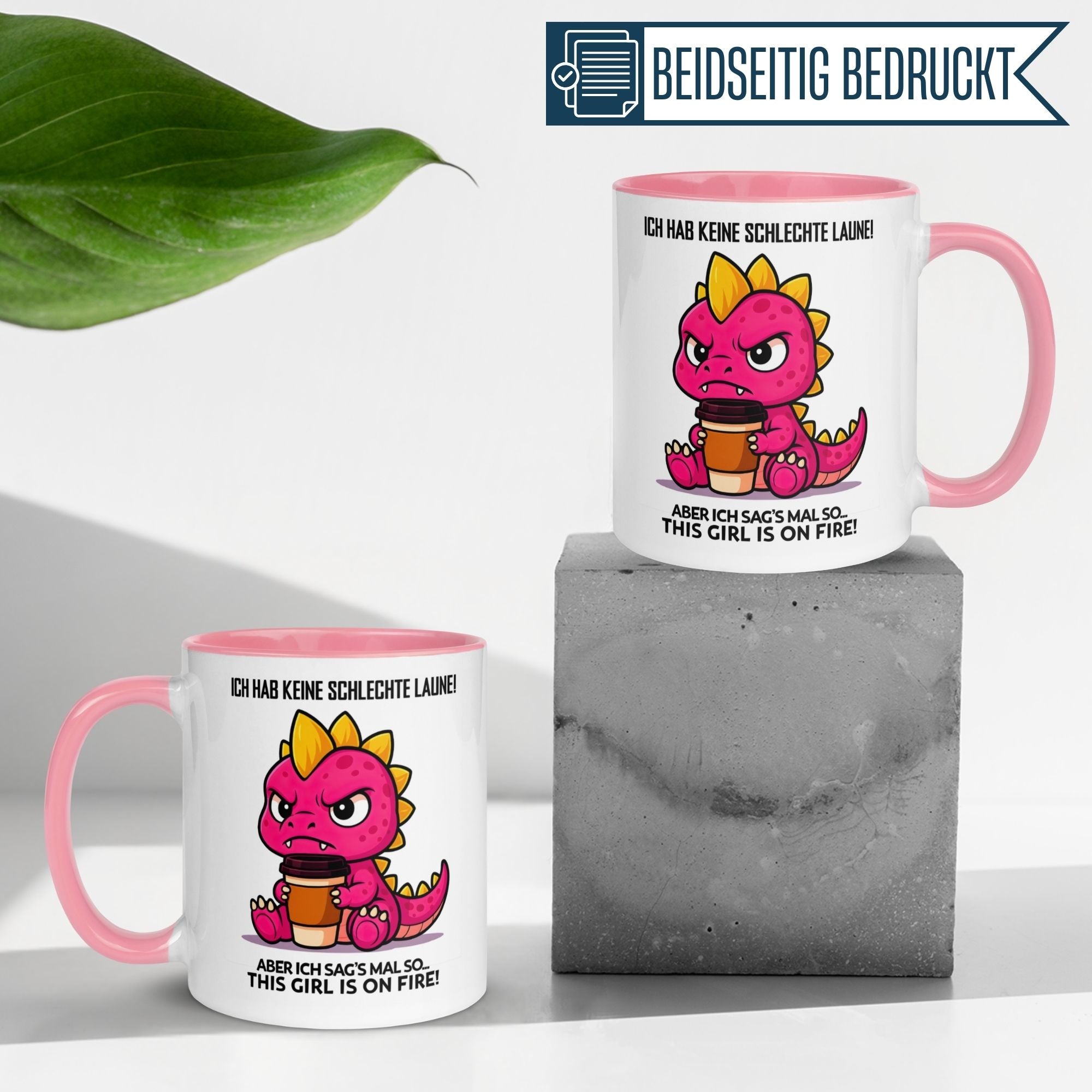 Tasse Dinosaurier – „This girl is on fire“ – Dino Geschenk Becher für Morgenmuffel