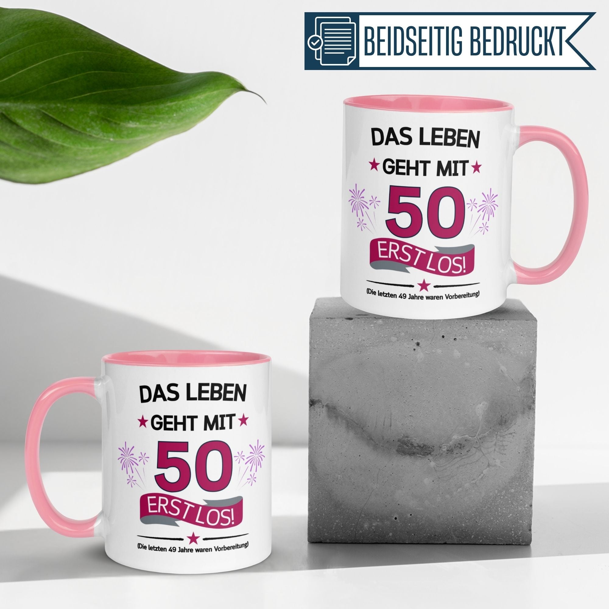 Momentals® Tasse zum 50. Geburtstag mit witzigem Spruch und Feuerwerk-Design, ideal als Geschenk für Frauen.