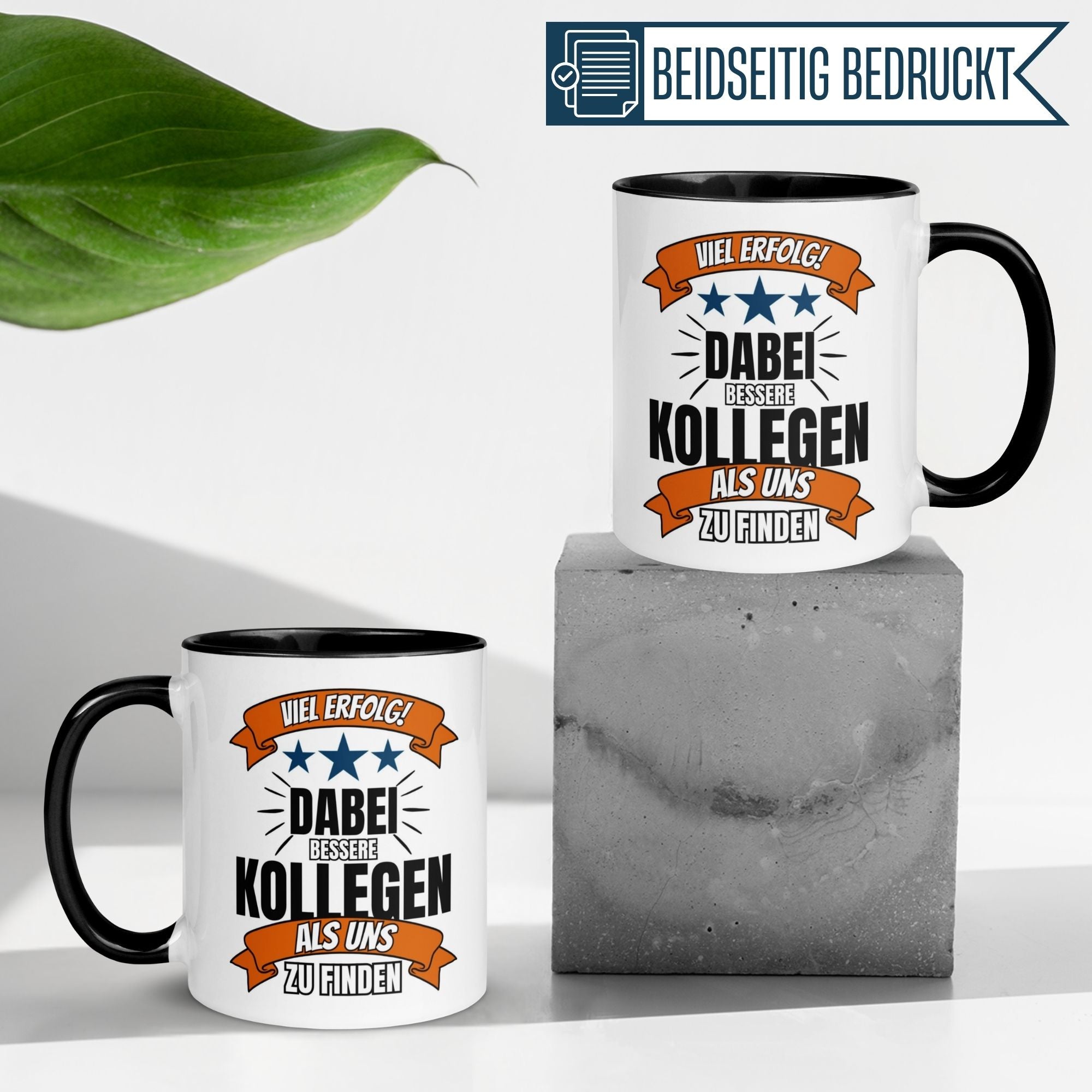 Momentals Tasse mit Spruch "Viel Erfolg!" für Kollegen, auf einem grauen Betonblock, ideal als Abschiedsgeschenk.