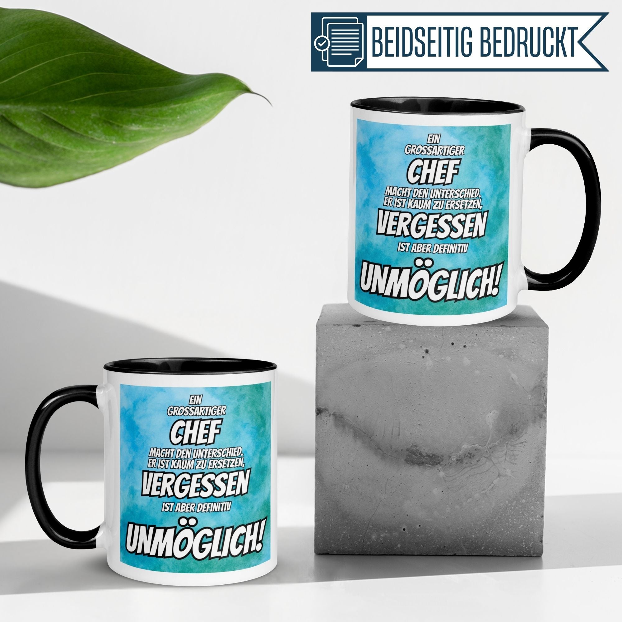 Momentals Tasse Chef mit humorvollem Spruch zum Abschied, edel auf blauem Hintergrund.