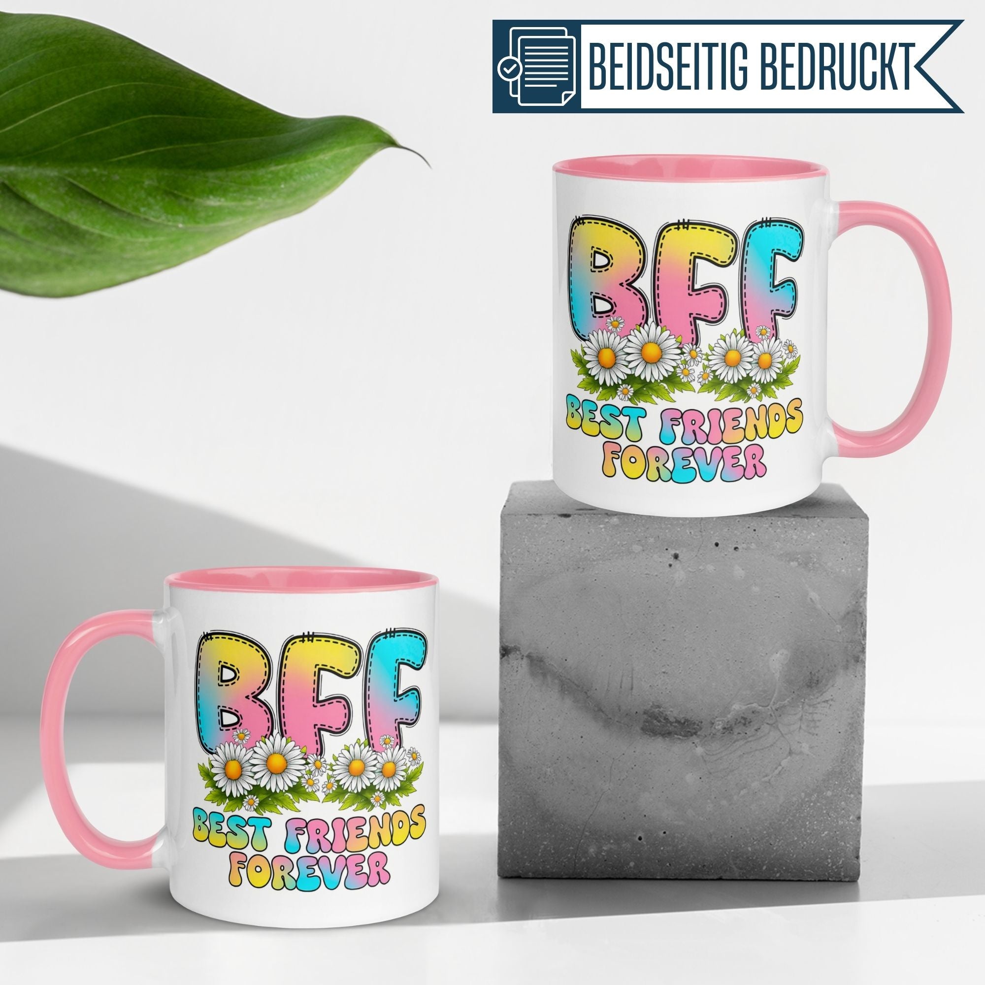 Momentals Tasse mit buntem BFF Motiv für beste Freunde, zeigt Blumen und Schmetterlinge, ideal für Geschenke.