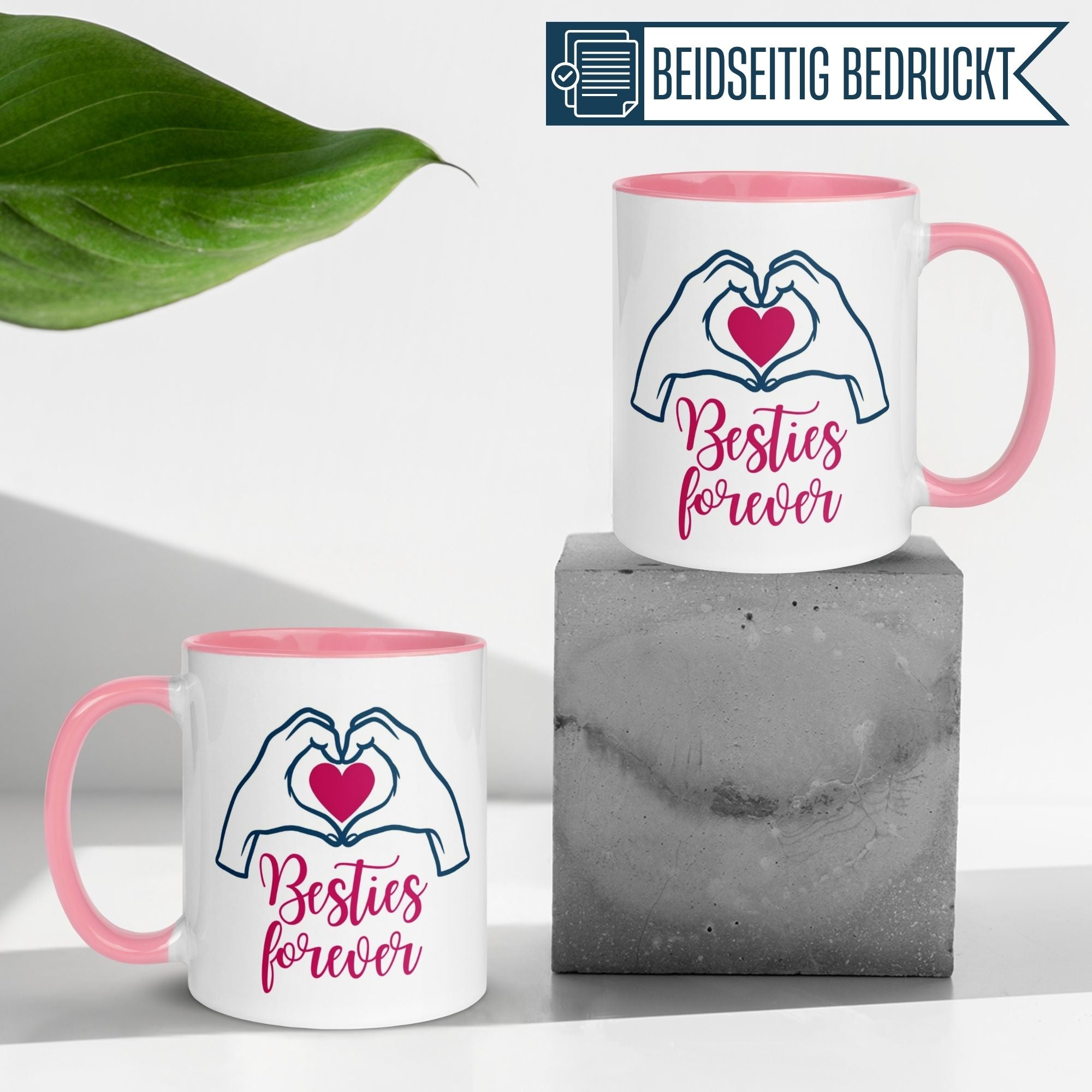 Momentals Tasse mit Herzmotiv und "Besties forever" Aufschrift für Freunde, liebevoll bedruckt.