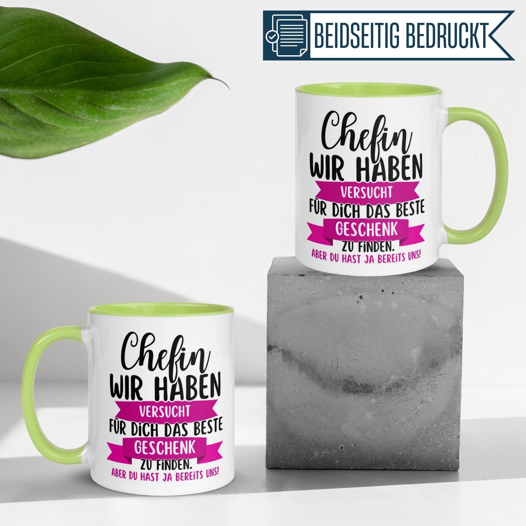Momentals Tasse Chefin mit humorvollem Spruch für Abschiedsgeschenke, bunt bedruckt und stilvoll dekoriert.
