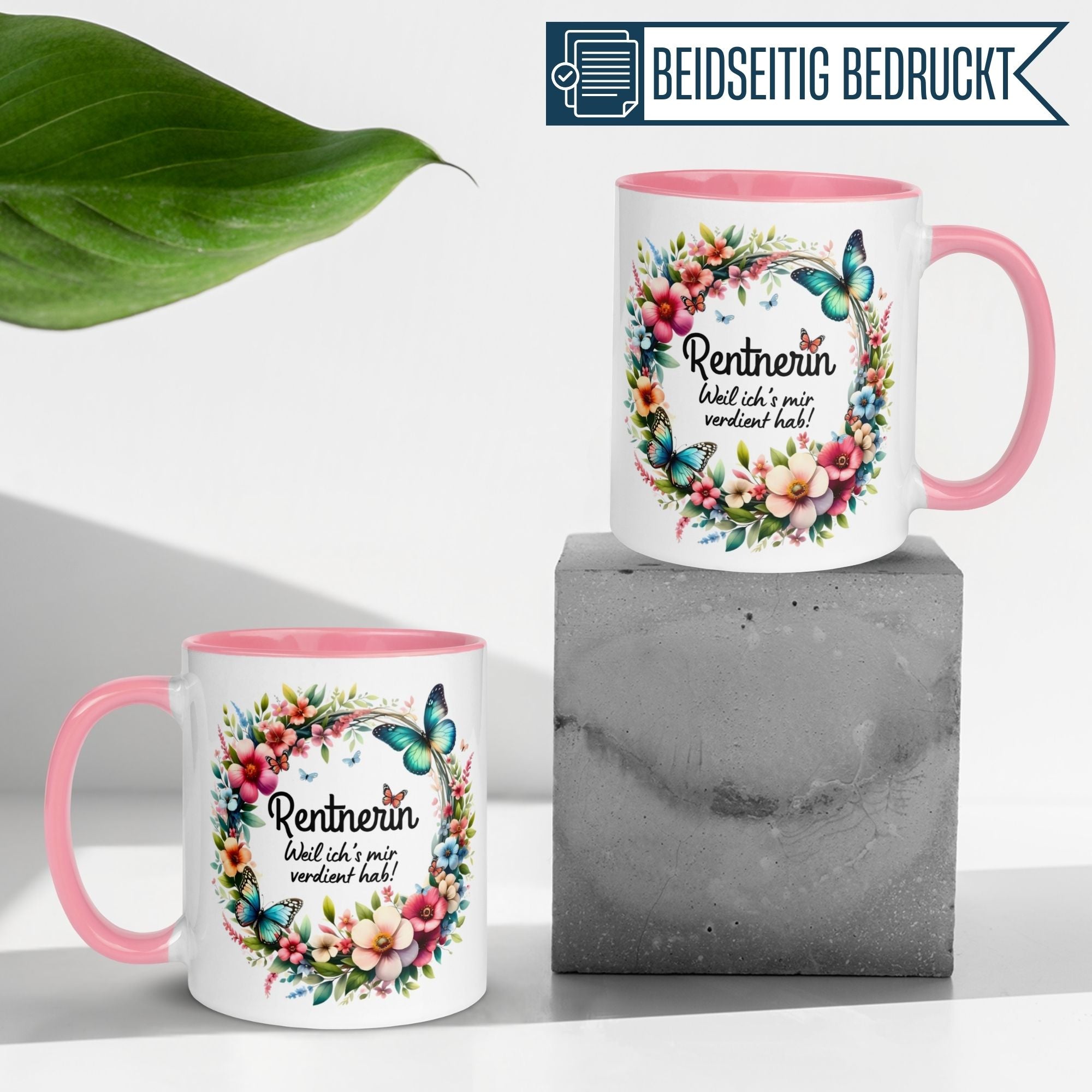 Momentals Tasse für Rentnerinnen mit blühendem Kranz und Schriftzug: "Rentnerin - Weil ich's mir verdient hab!"